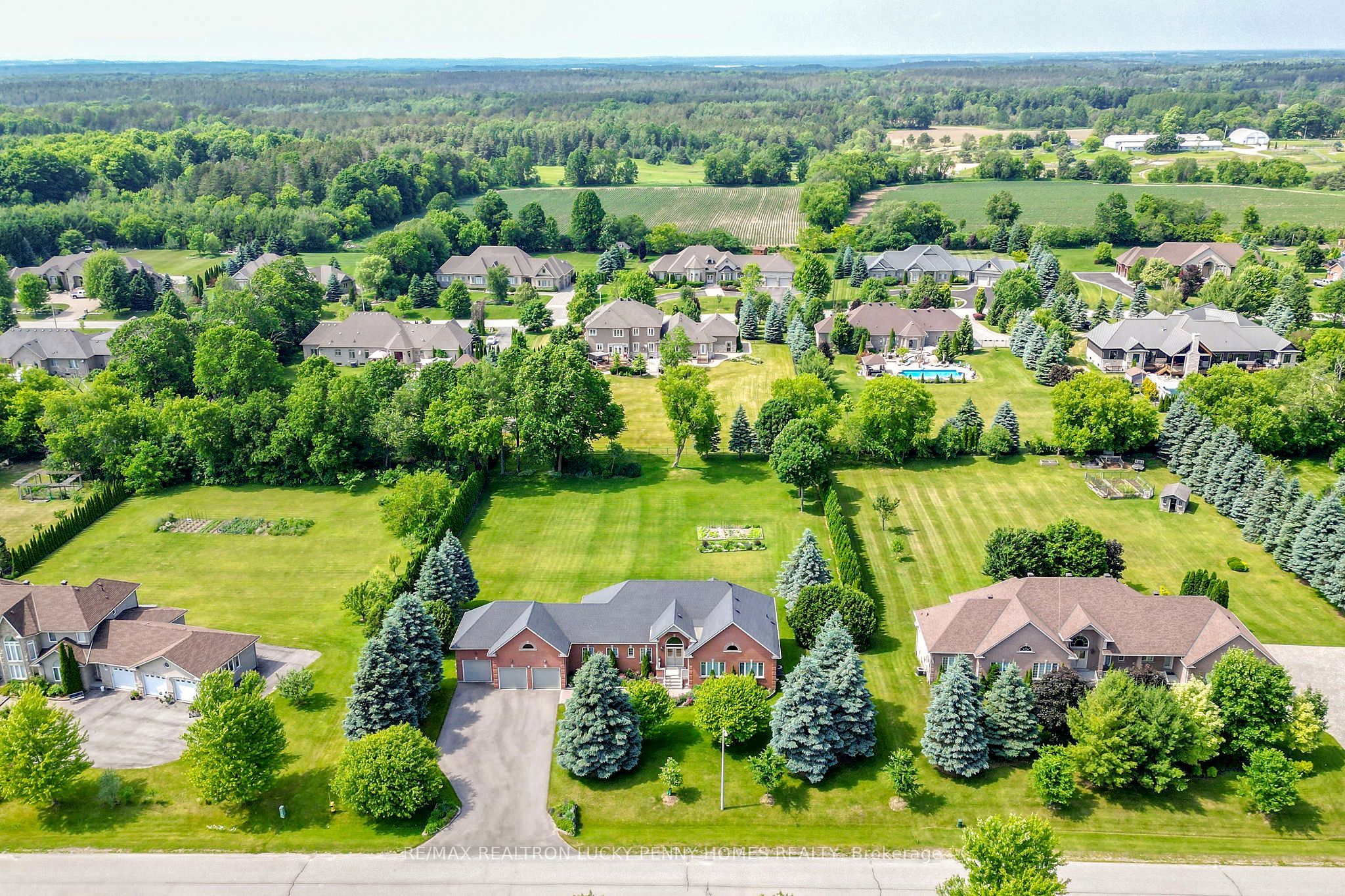 24 George Pipher Lane, Whitchurch-Stouffville, ON L4A 1M4
