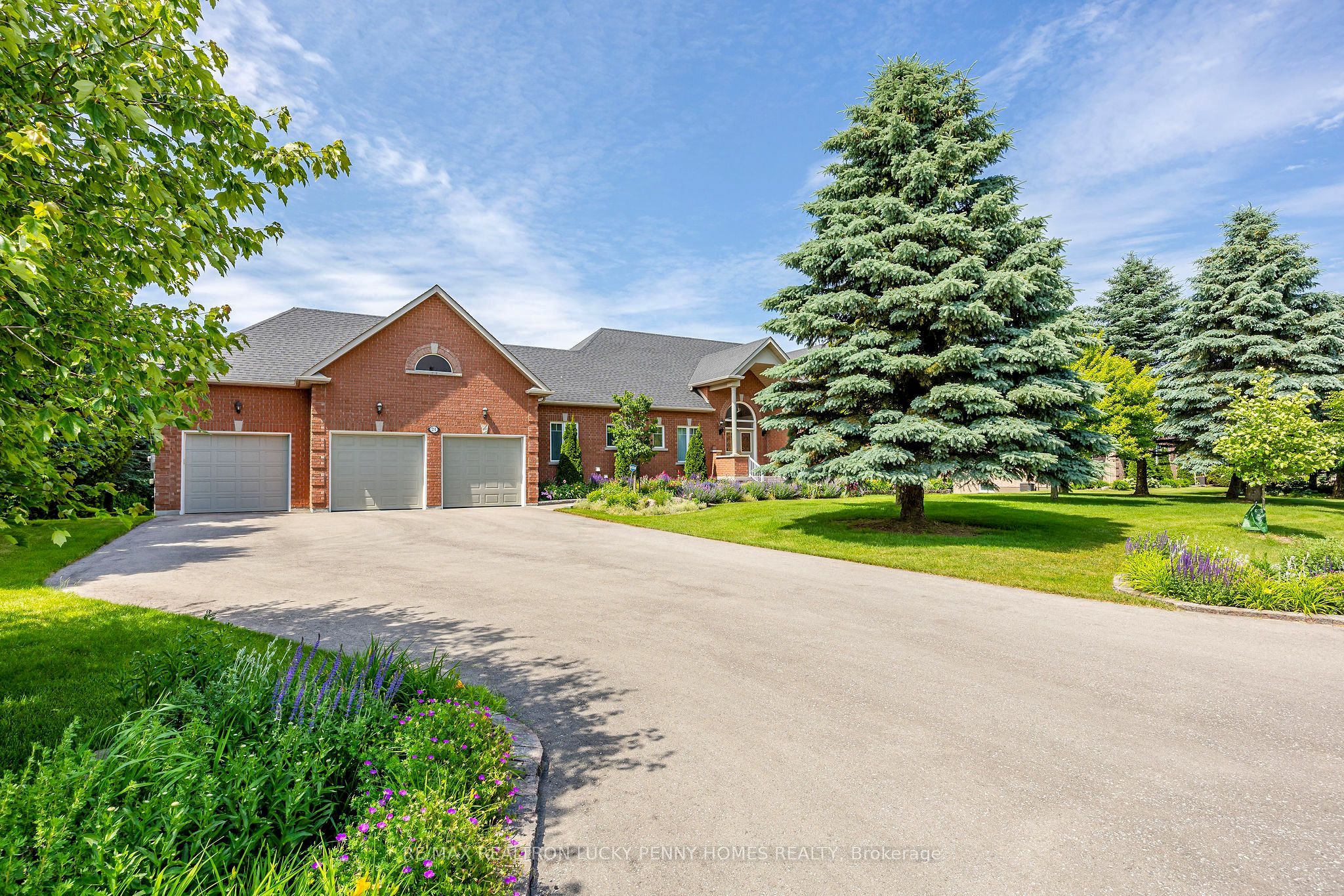 24 George Pipher Lane, Whitchurch-Stouffville, ON L4A 1M4 photo 2