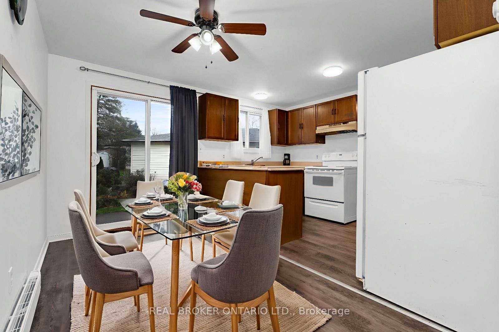 8 Maple Leaf Terrace, Innisfil, ON L0L 1L0 photo 3