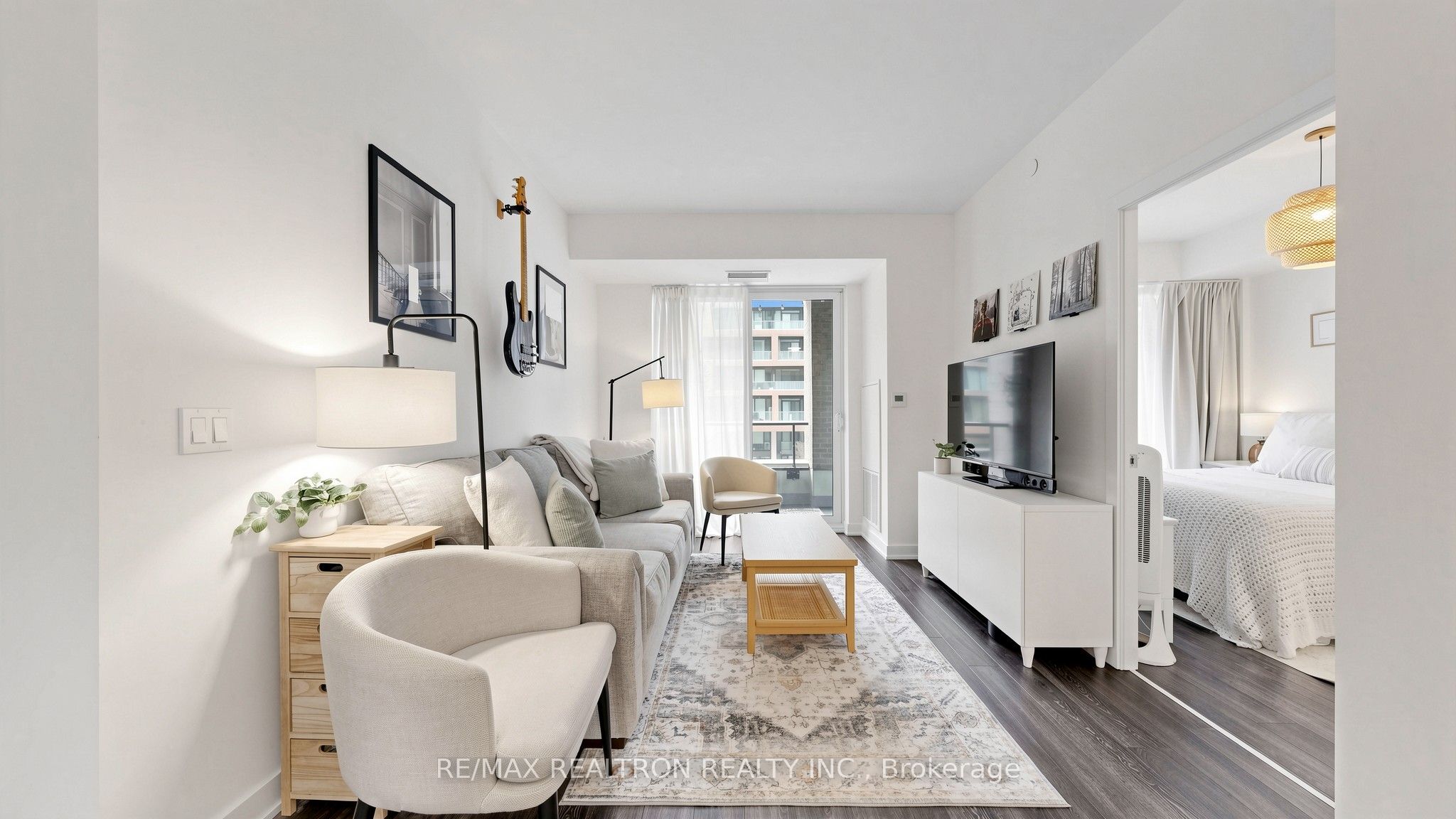 100 Eagle Rock Way 216, Vaughan, ON L6A 5B9 photo 3