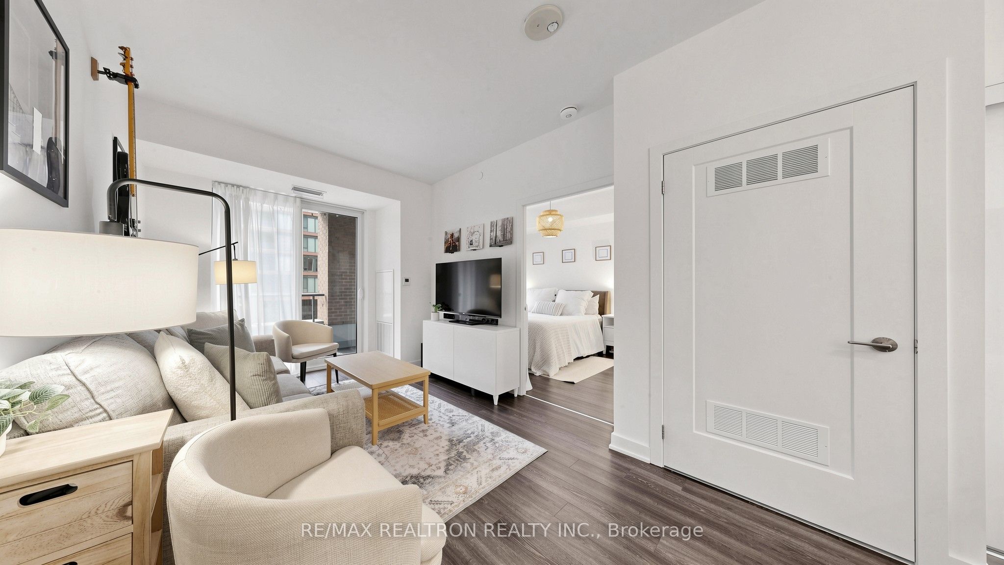 100 Eagle Rock Way 216, Vaughan, ON L6A 5B9 photo 4