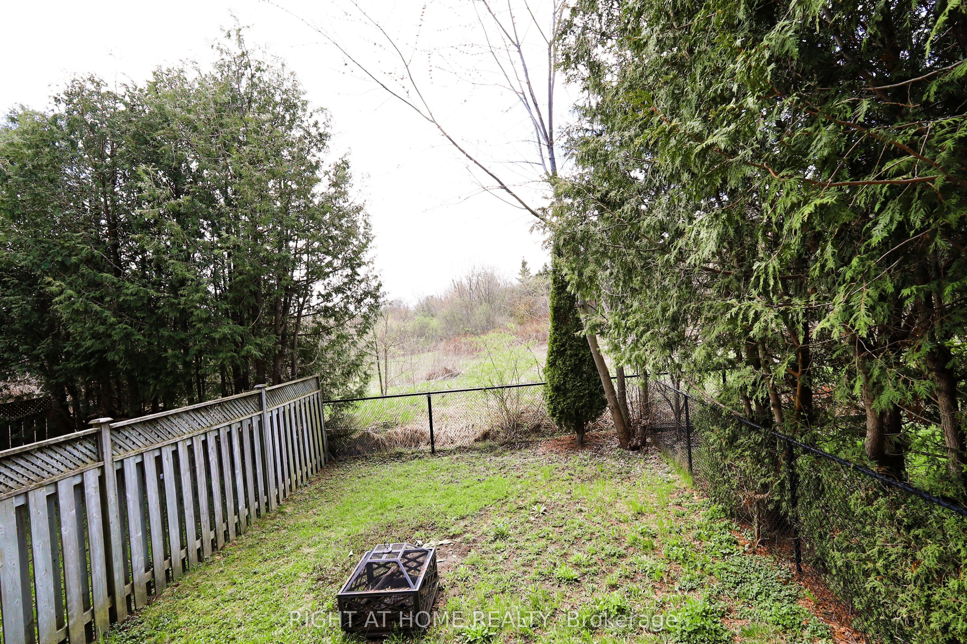 82 Colesbrook Road, Richmond Hill, ON L4S 2G5 photo 2