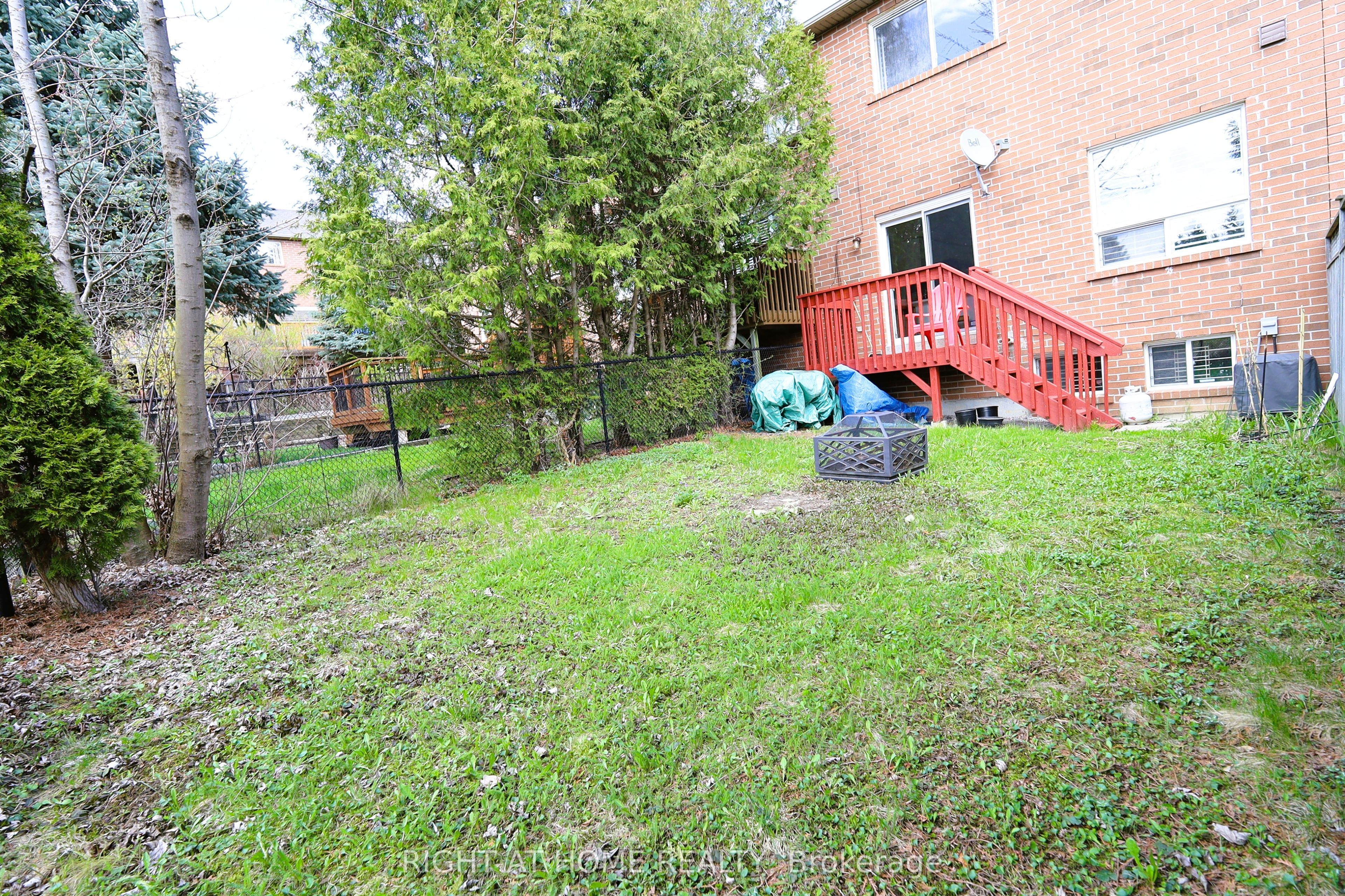 82 Colesbrook Road, Richmond Hill, ON L4S 2G5 photo 3