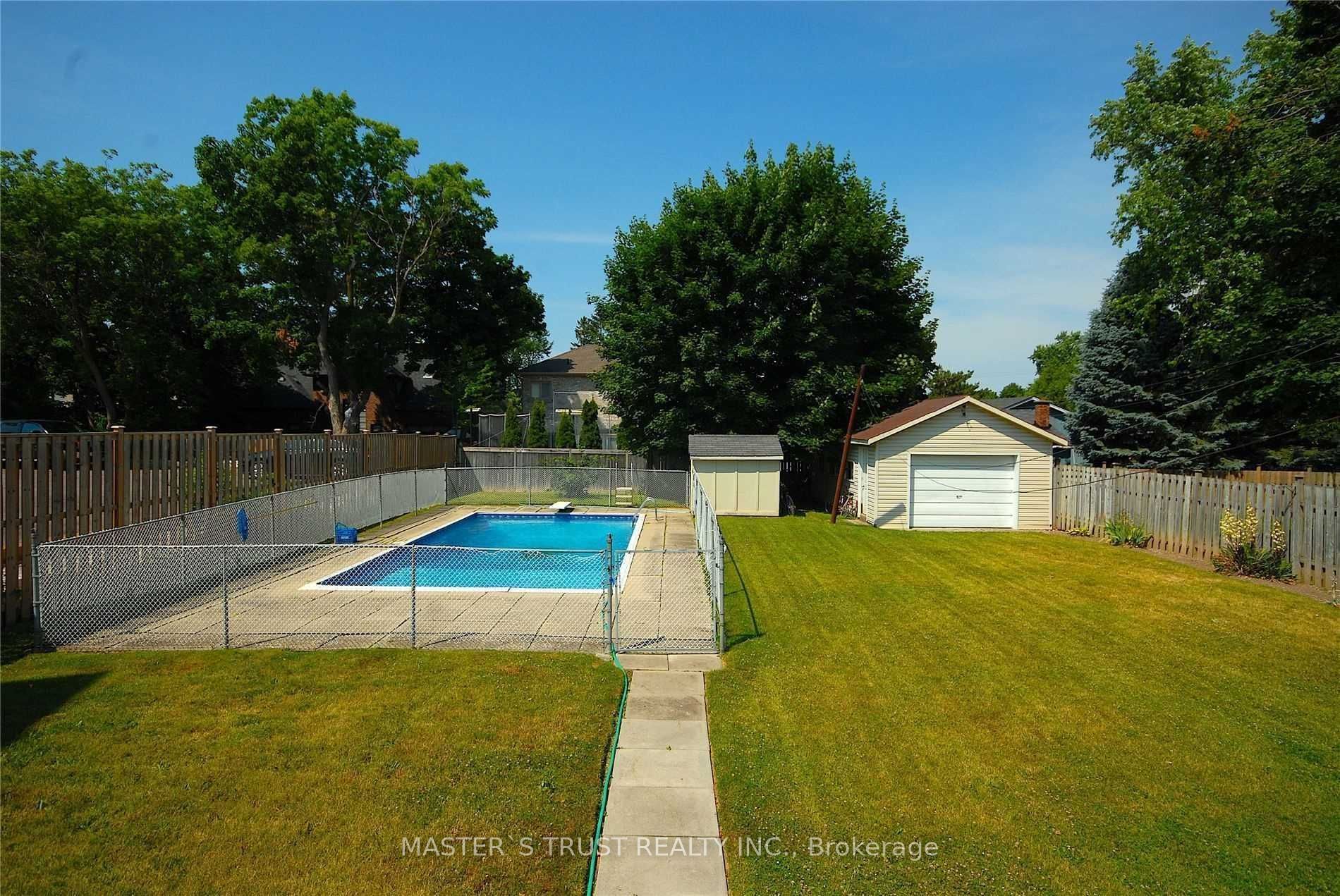 354 Main Street N, Markham, ON L3P 1Z1 photo 4