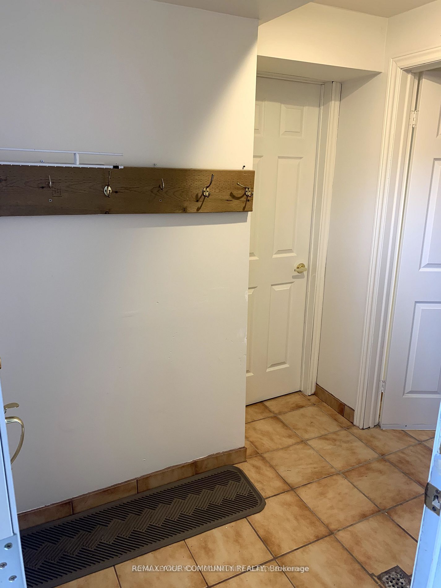 136 Dina Road BSMT, Vaughan, ON L6A 1L3 photo 3