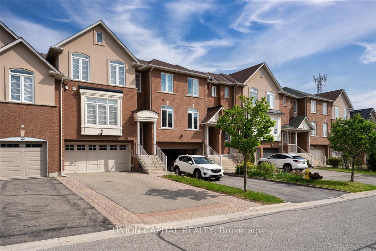 18 Honeywood Road, Vaughan, ON L4J 9C2 photo 3