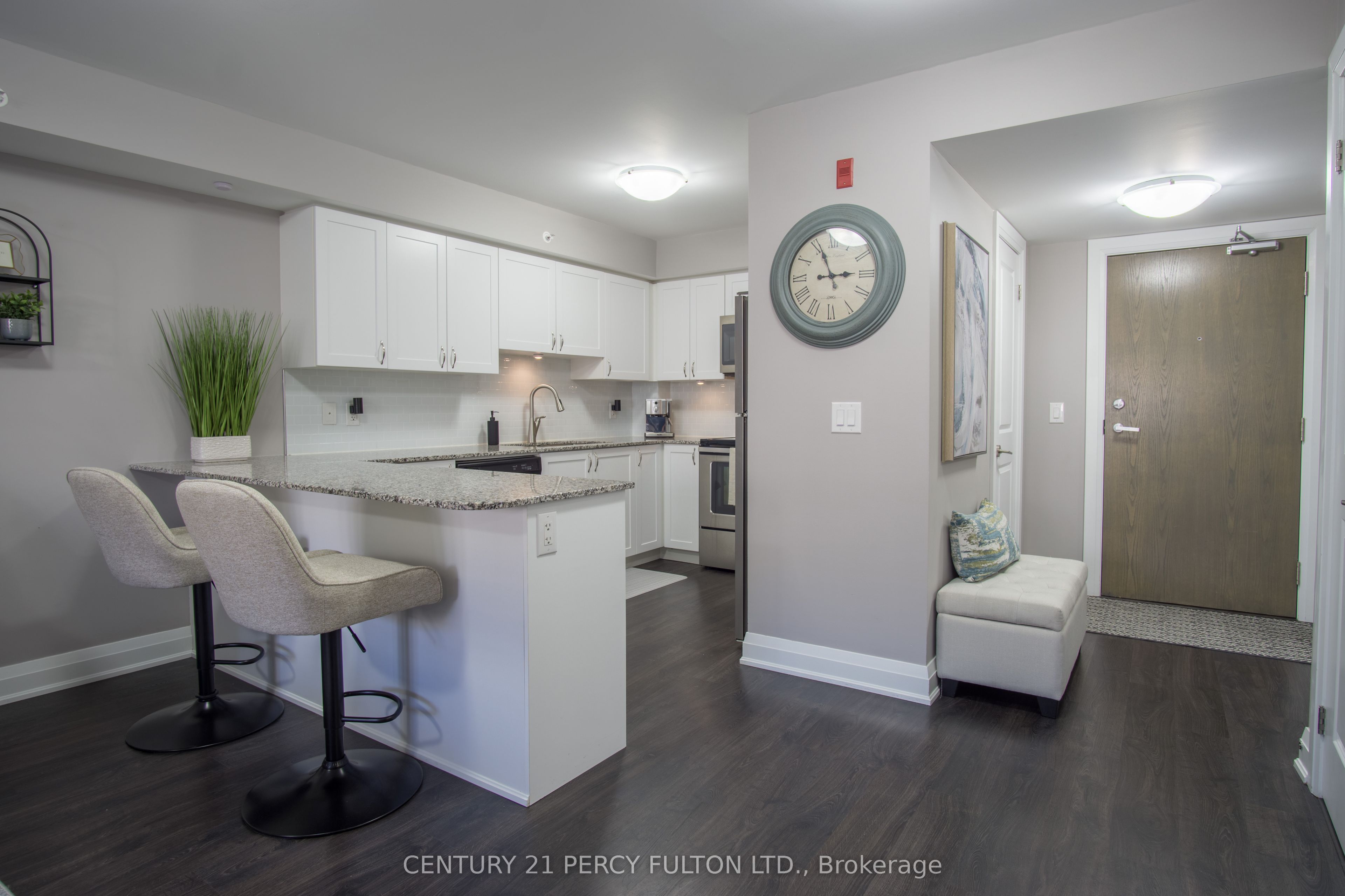 481 Rupert Avenue 201, Whitchurch-Stouffville, ON L4A 1Y7 photo 5