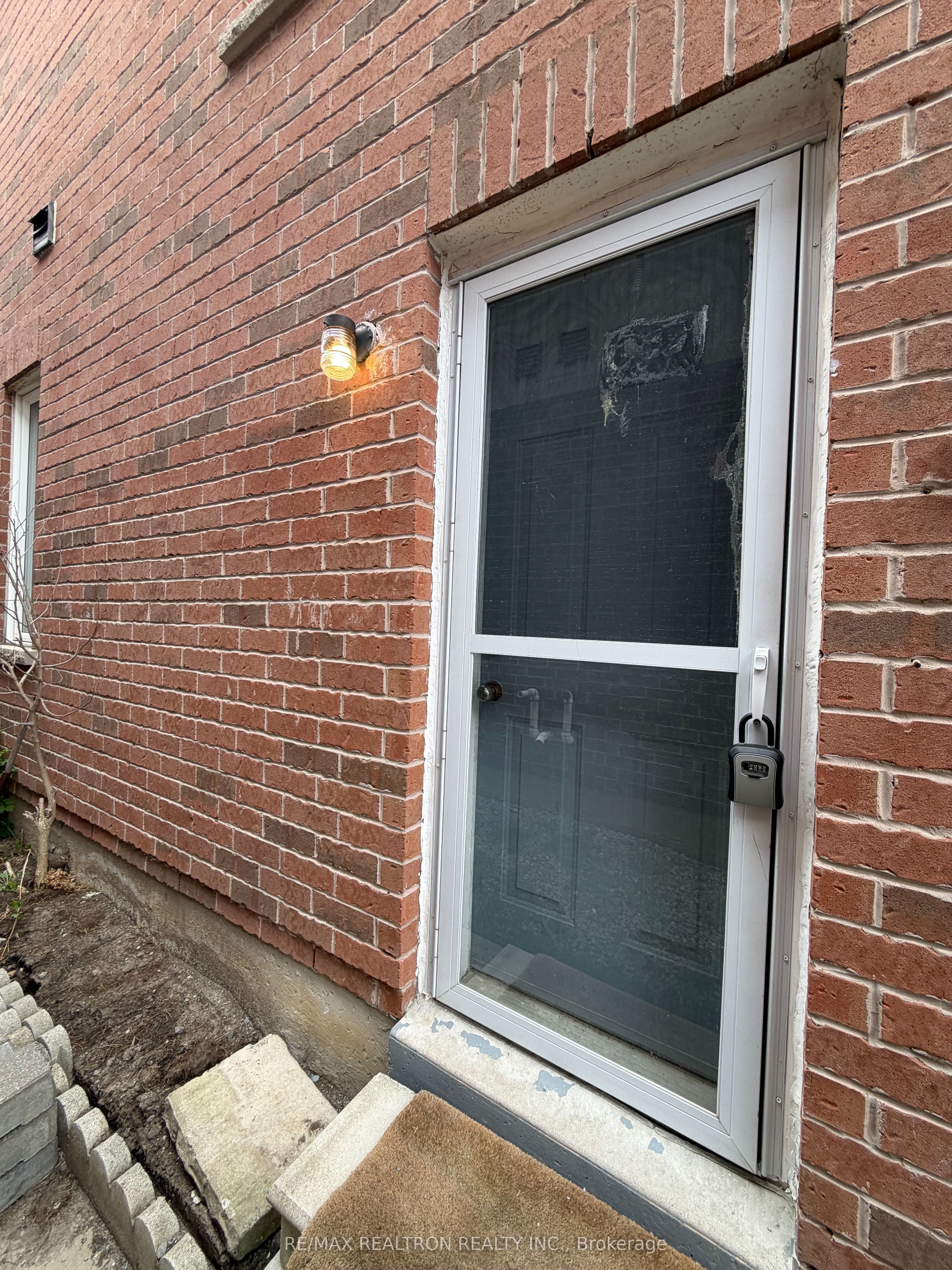 51 Ralph Chalmers Avenue BSMT, Markham, ON L6E 2C3