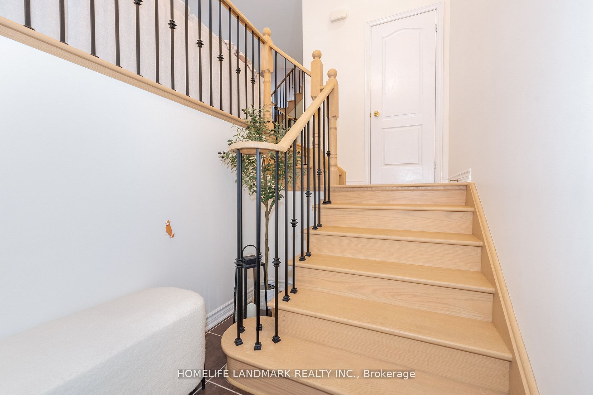 8777 Dufferin Street 51, Vaughan, ON L4J 8W3 photo 4