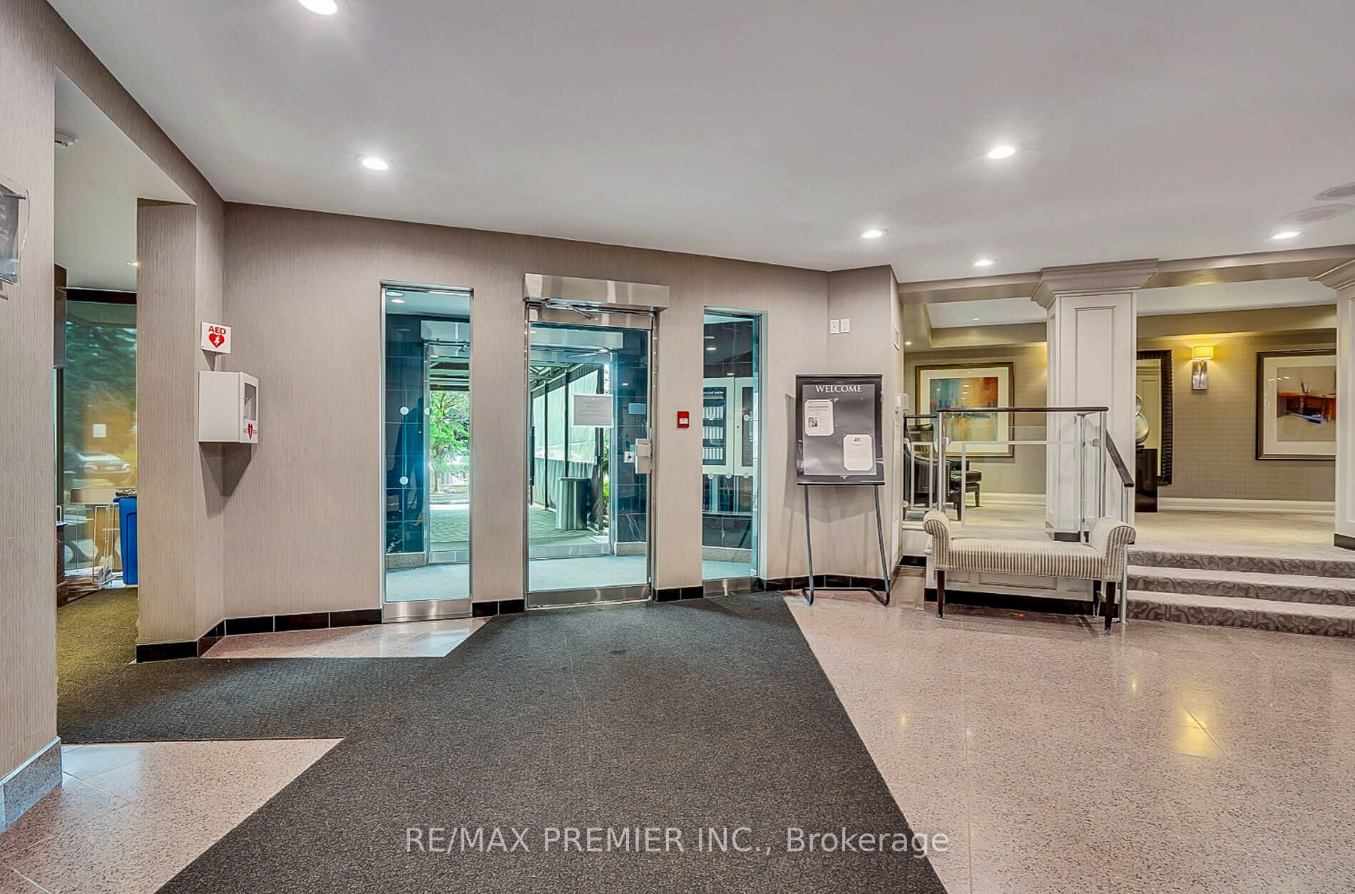 7440 Bathurst Street 1614, Vaughan, ON L4J 7K8 photo 3
