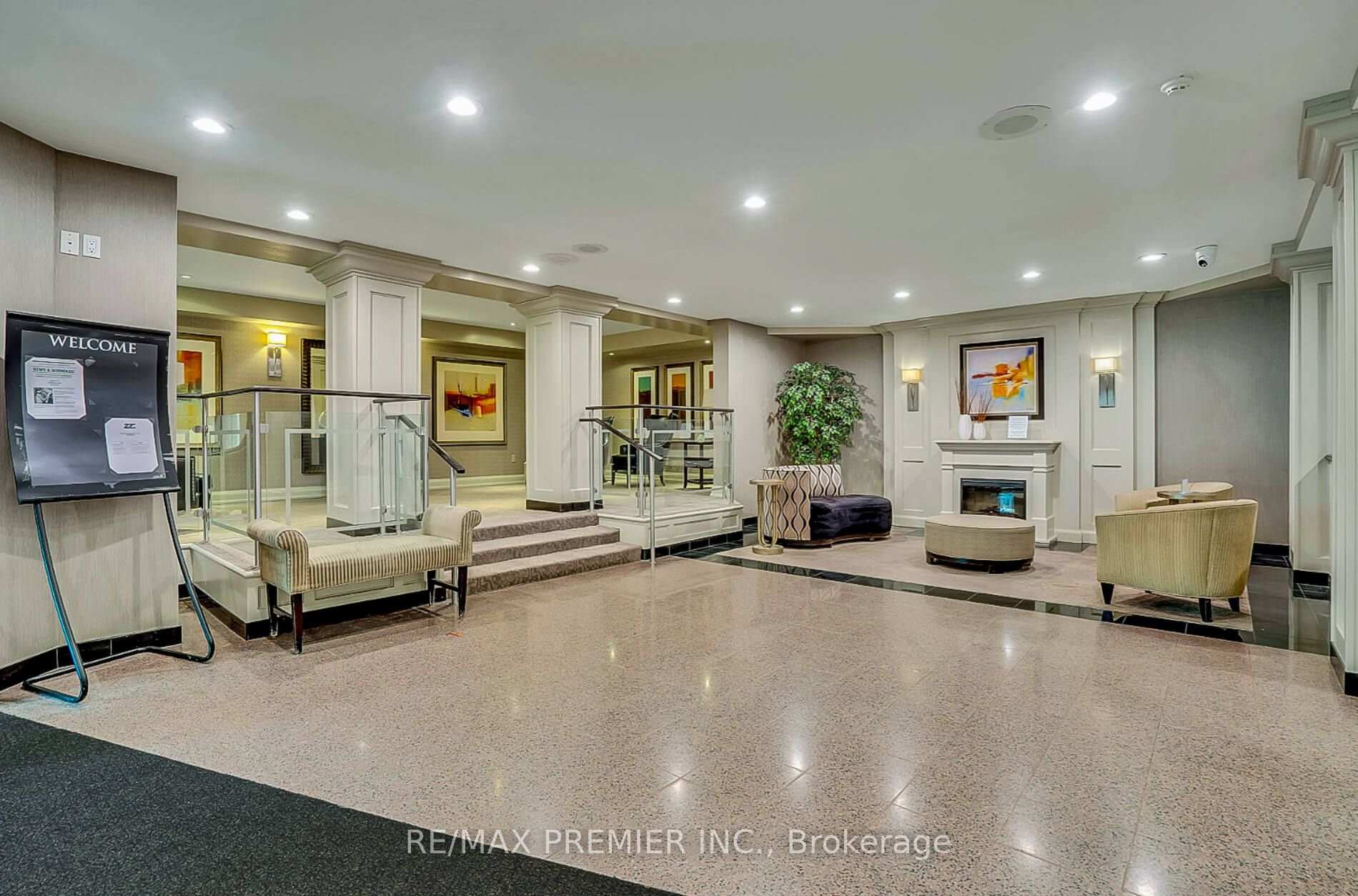 7440 Bathurst Street 1614, Vaughan, ON L4J 7K8 photo 4