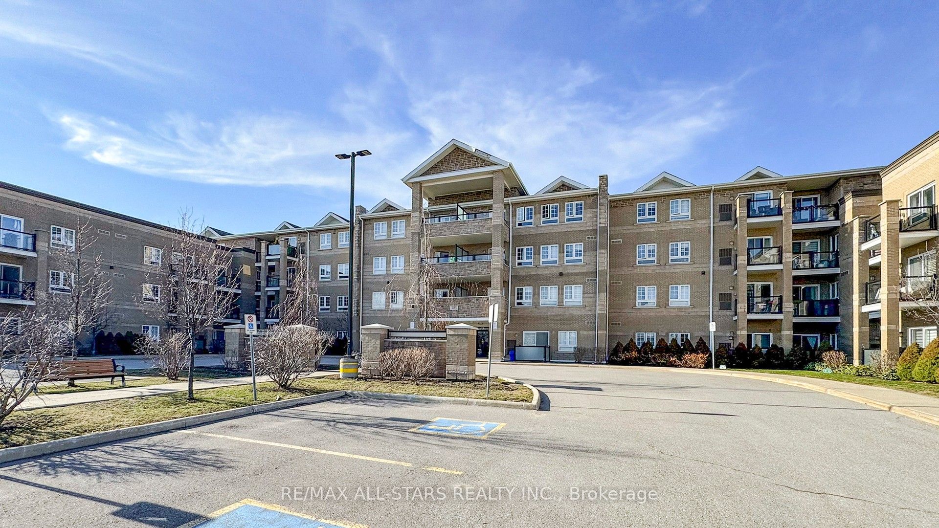 481 Rupert Avenue 203, Whitchurch-Stouffville, ON L4A 1Y7