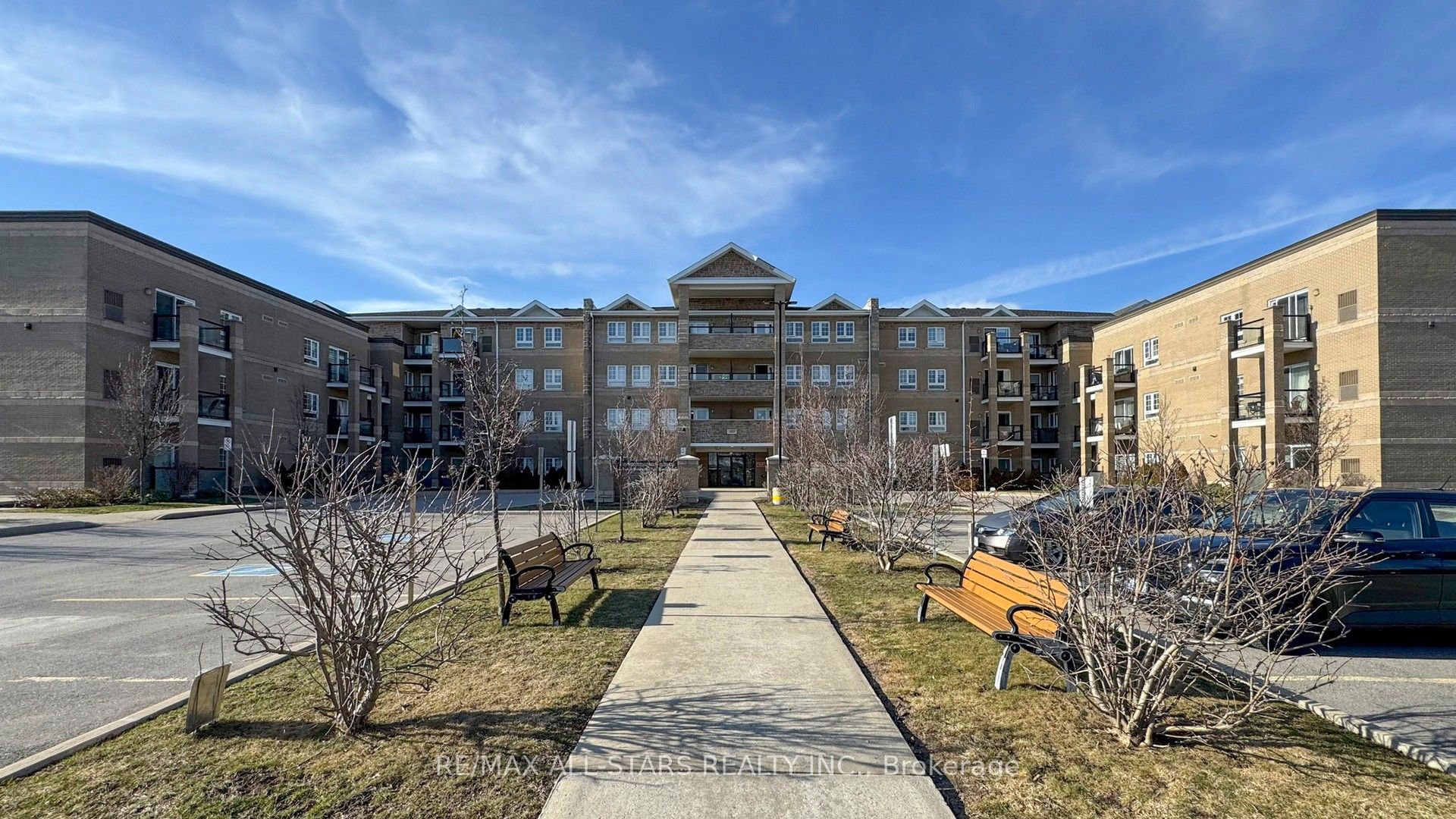 481 Rupert Avenue 203, Whitchurch-Stouffville, ON L4A 1Y7 photo 3
