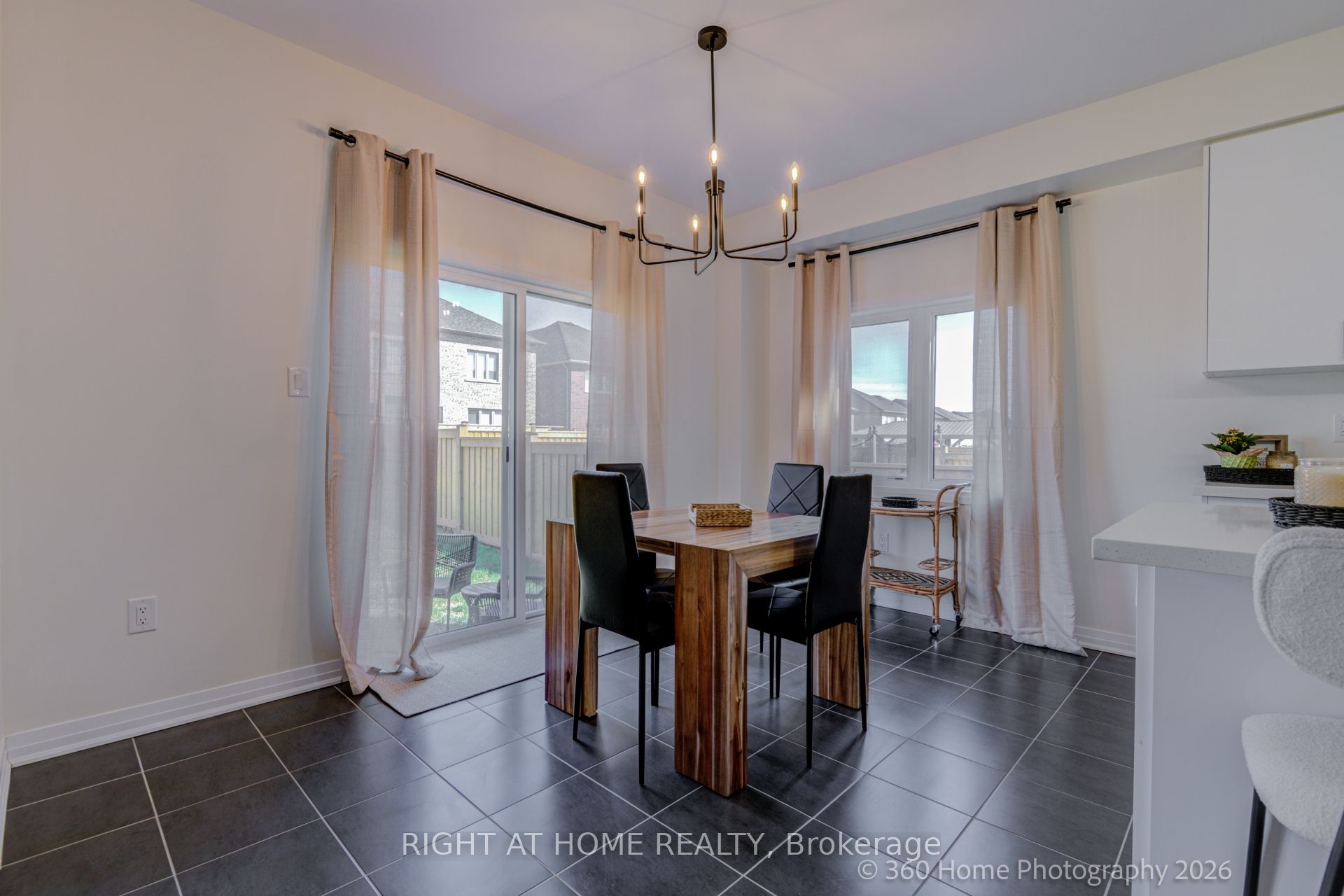 1302 Broderick Street, Innisfil, ON L9S 0P6 photo 4