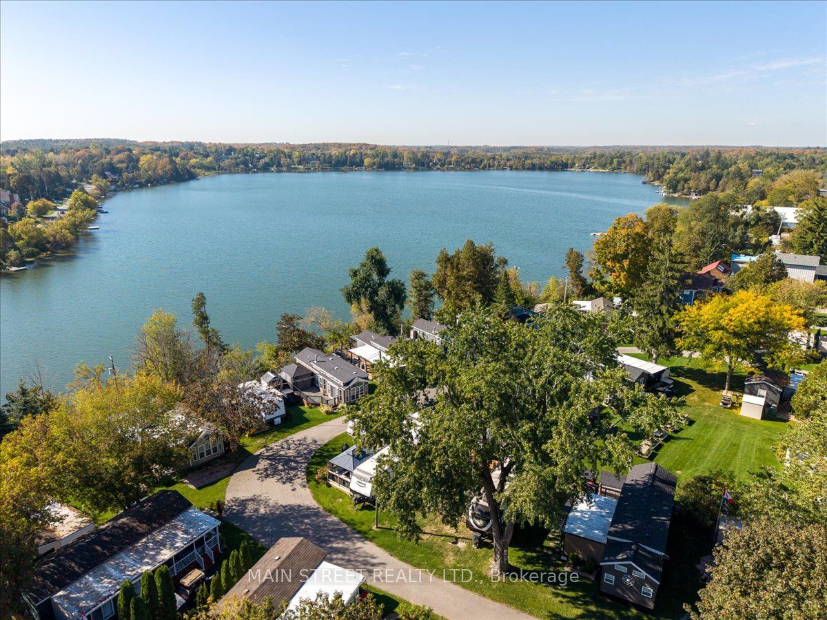 15 Hawaiian Circle, Whitchurch-Stouffville, ON L0G 1E0