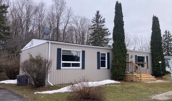 31 Corner Brook Trail, Innisfil, ON L9S 1P5