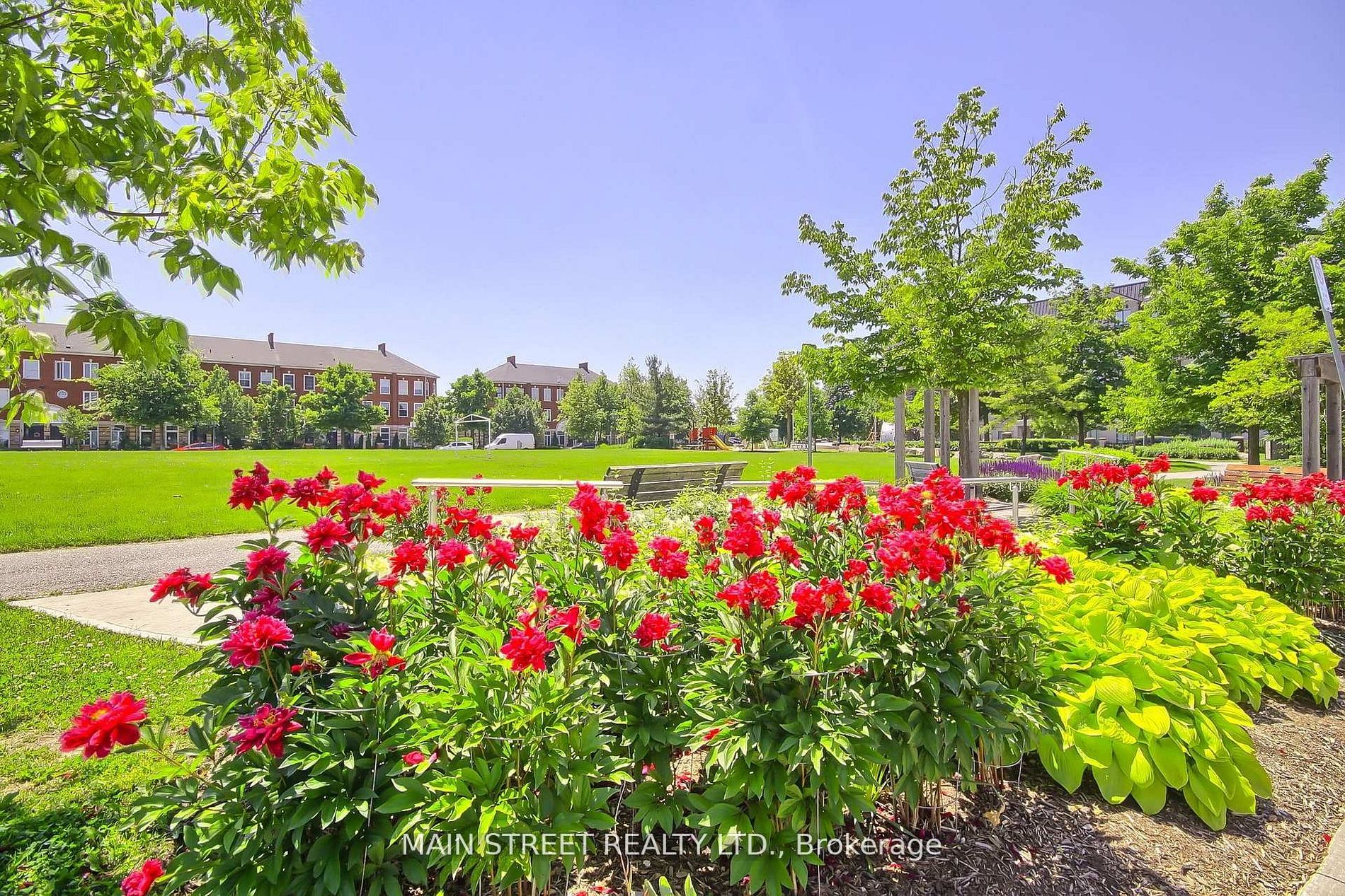 111 Civic Square Gate E 619, Aurora, ON L4G 0S6 photo 3