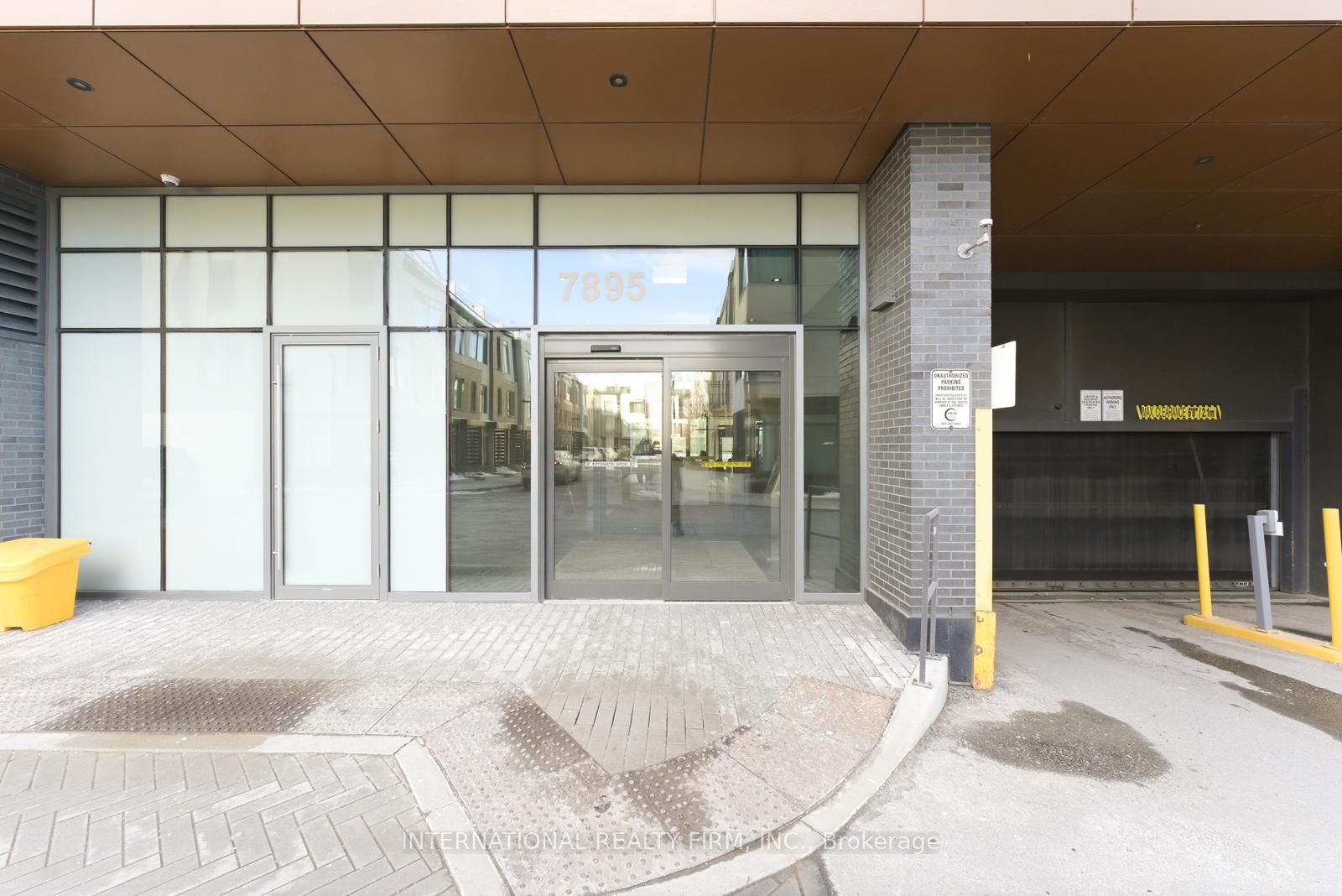 7895 Jane Street 703, Vaughan, ON L4K 0K2 photo 4