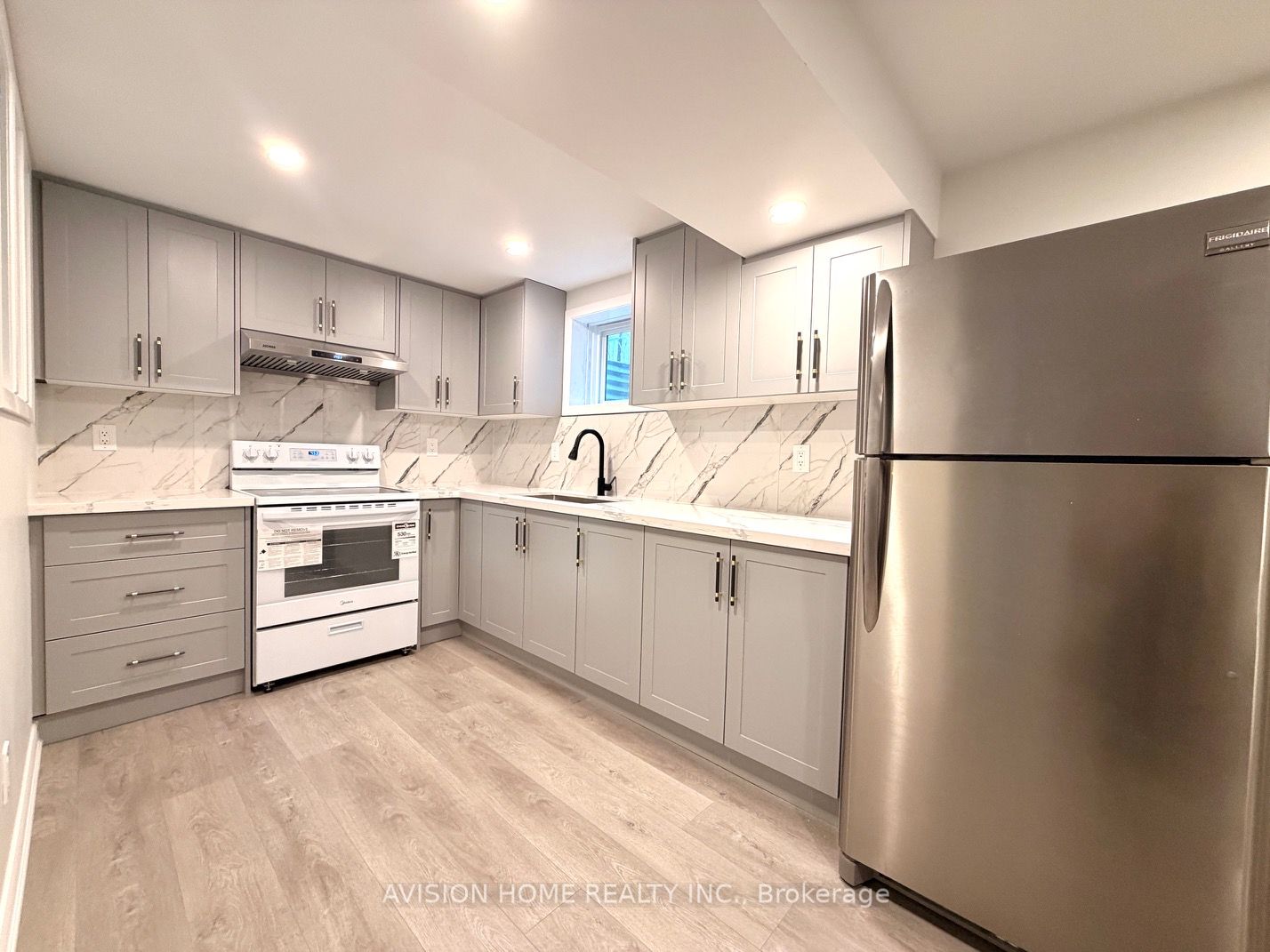 34 Mccallum Drive, Richmond Hill, ON L4C 7S9 photo 4