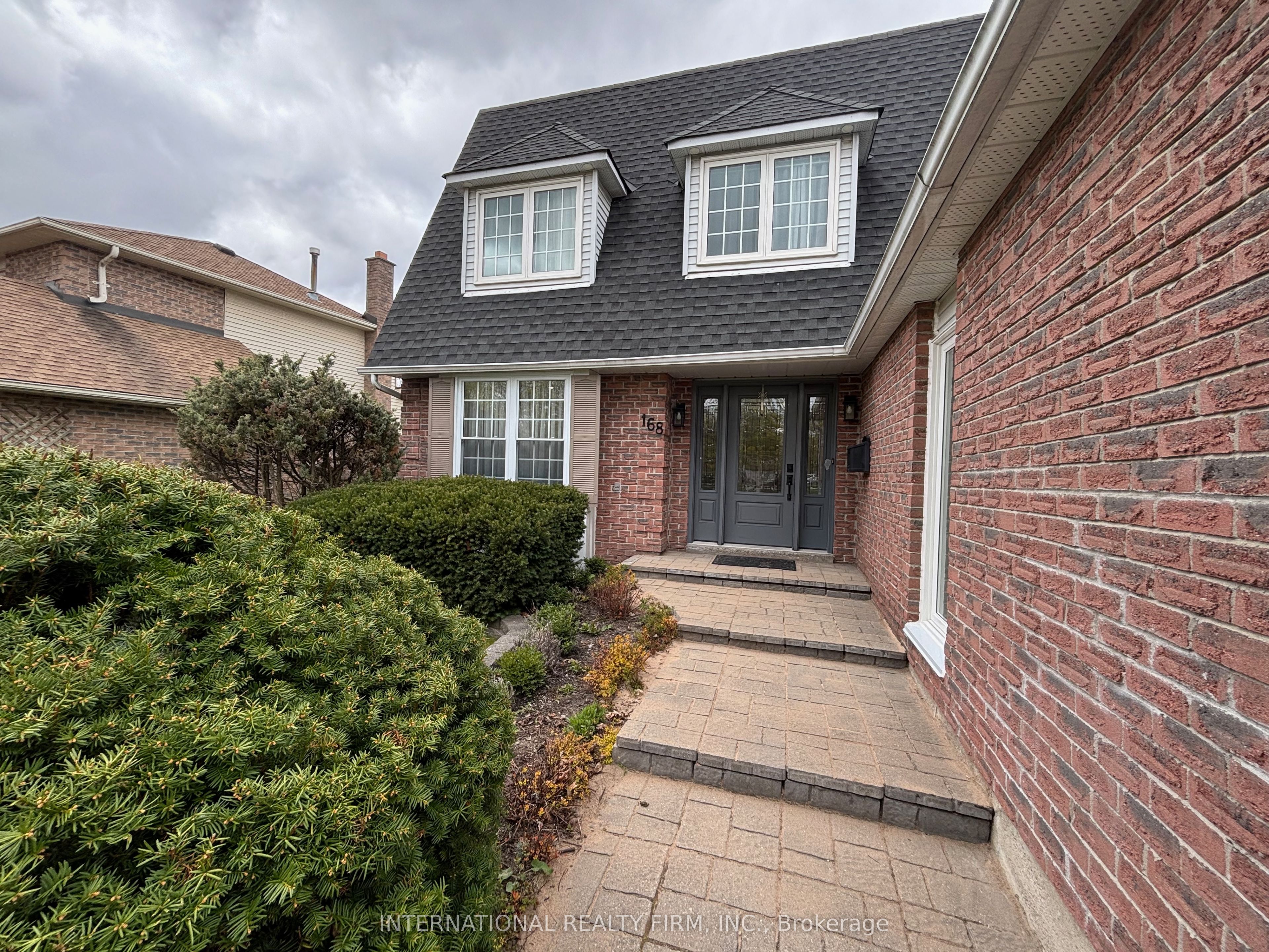 168 Willow Lane, Newmarket, ON L3Y 4J3 photo 4