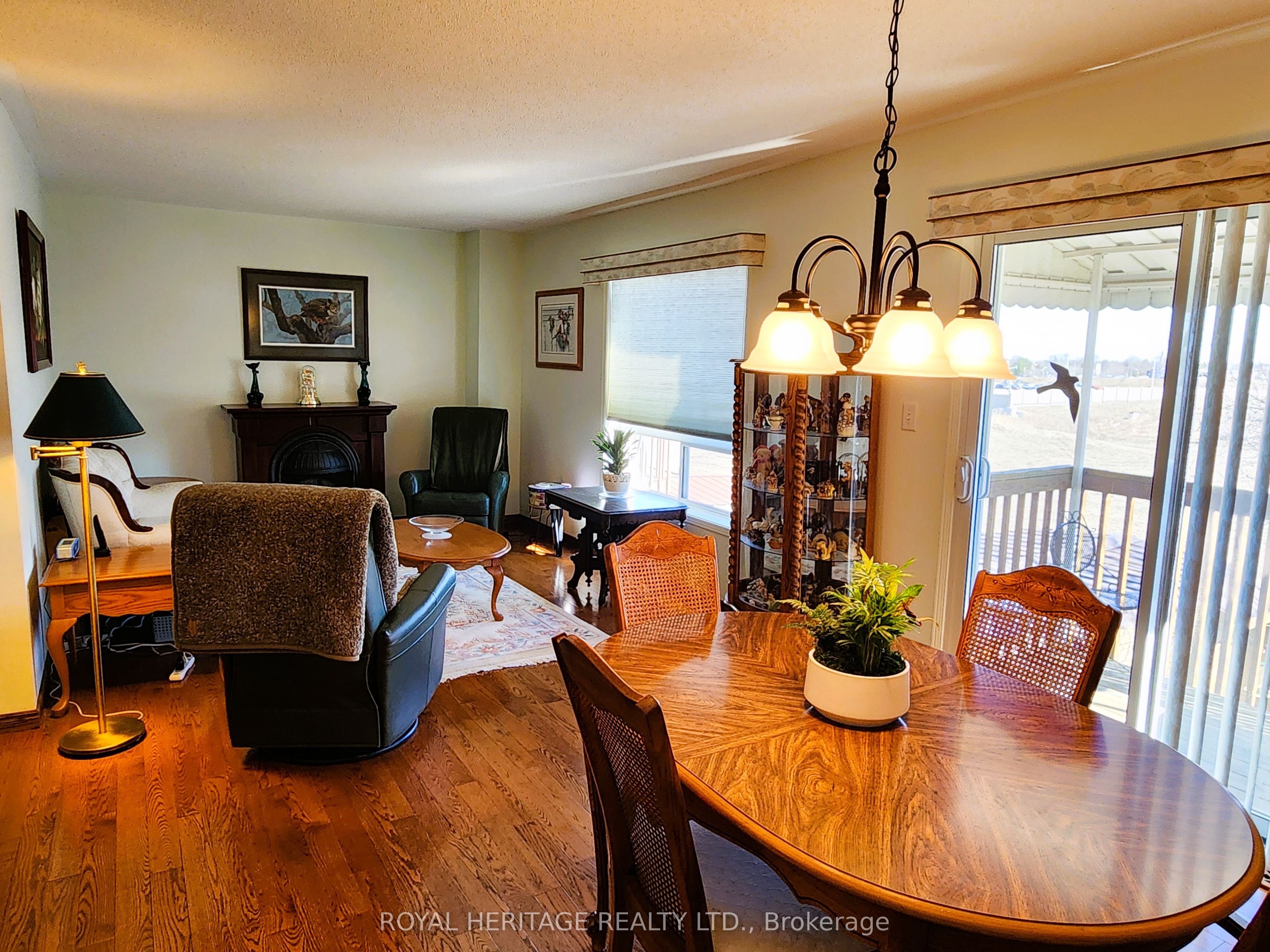 127 Knapton Drive, Newmarket, ON L3X 3B3 photo 5