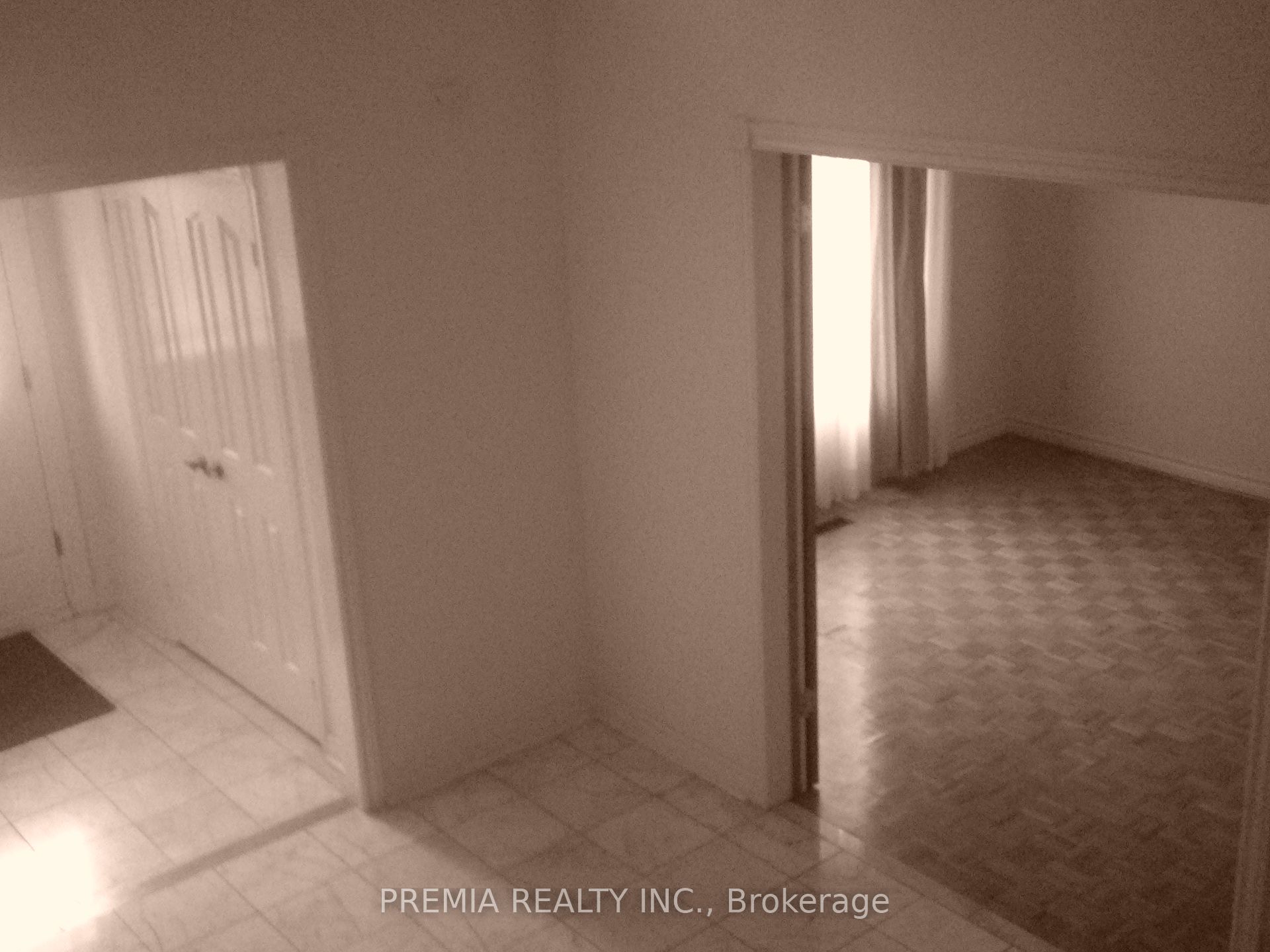 131 Strathearn Avenue, Richmond Hill, ON L4B 2L2 photo 3