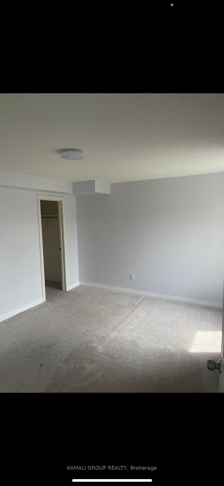 130 Vantage Loop Basement, Newmarket, ON L3X 0K8 photo 3