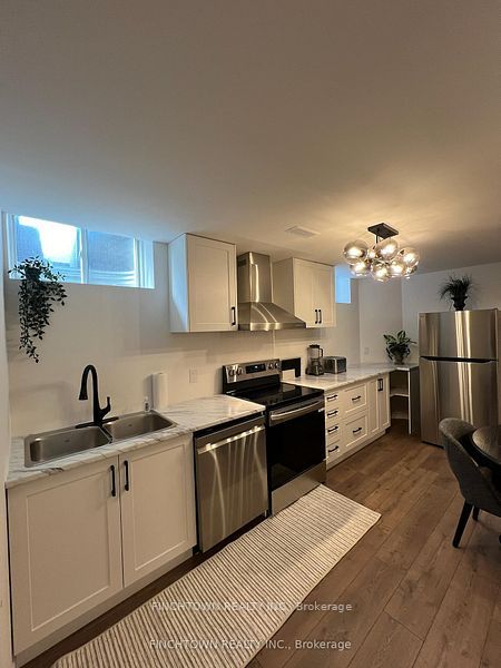 10 Green Manor Crescent BSMT A, Vaughan, ON L4L 9R2 photo 3
