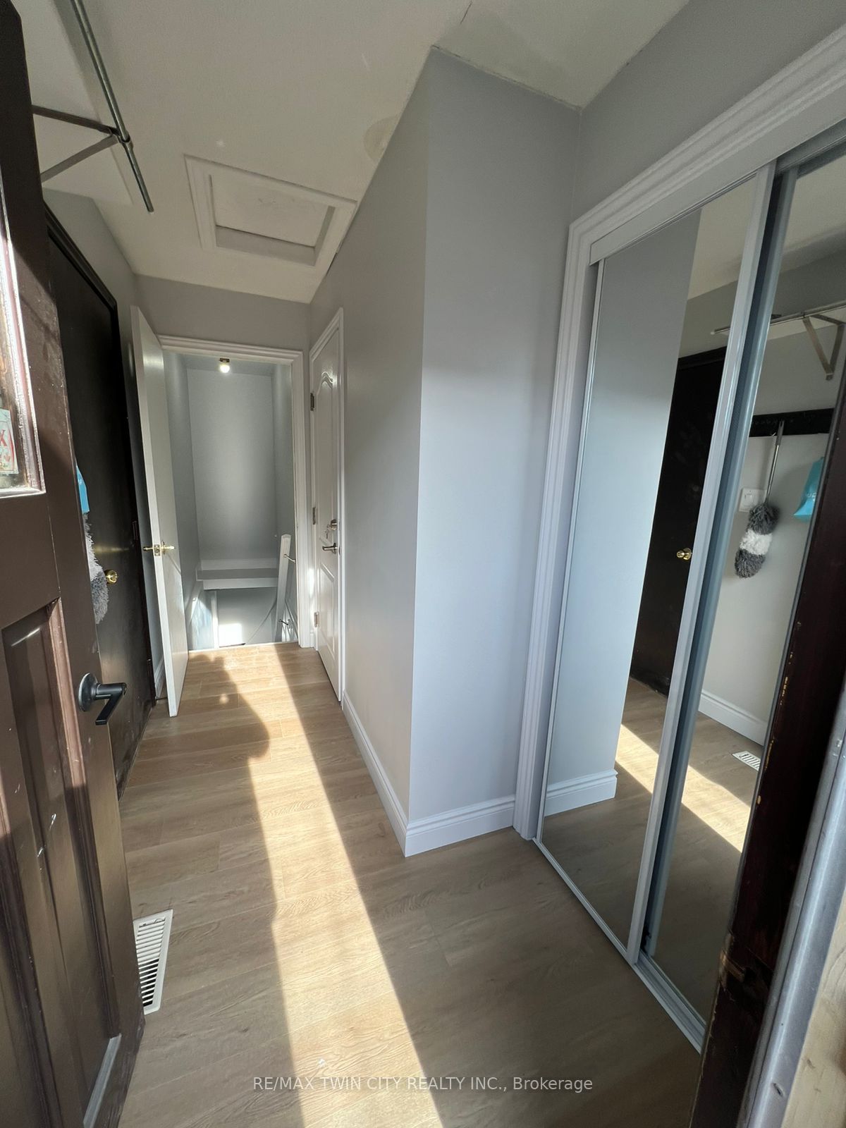 15 Ivory Court, Vaughan, ON L4L 4G2 photo 4
