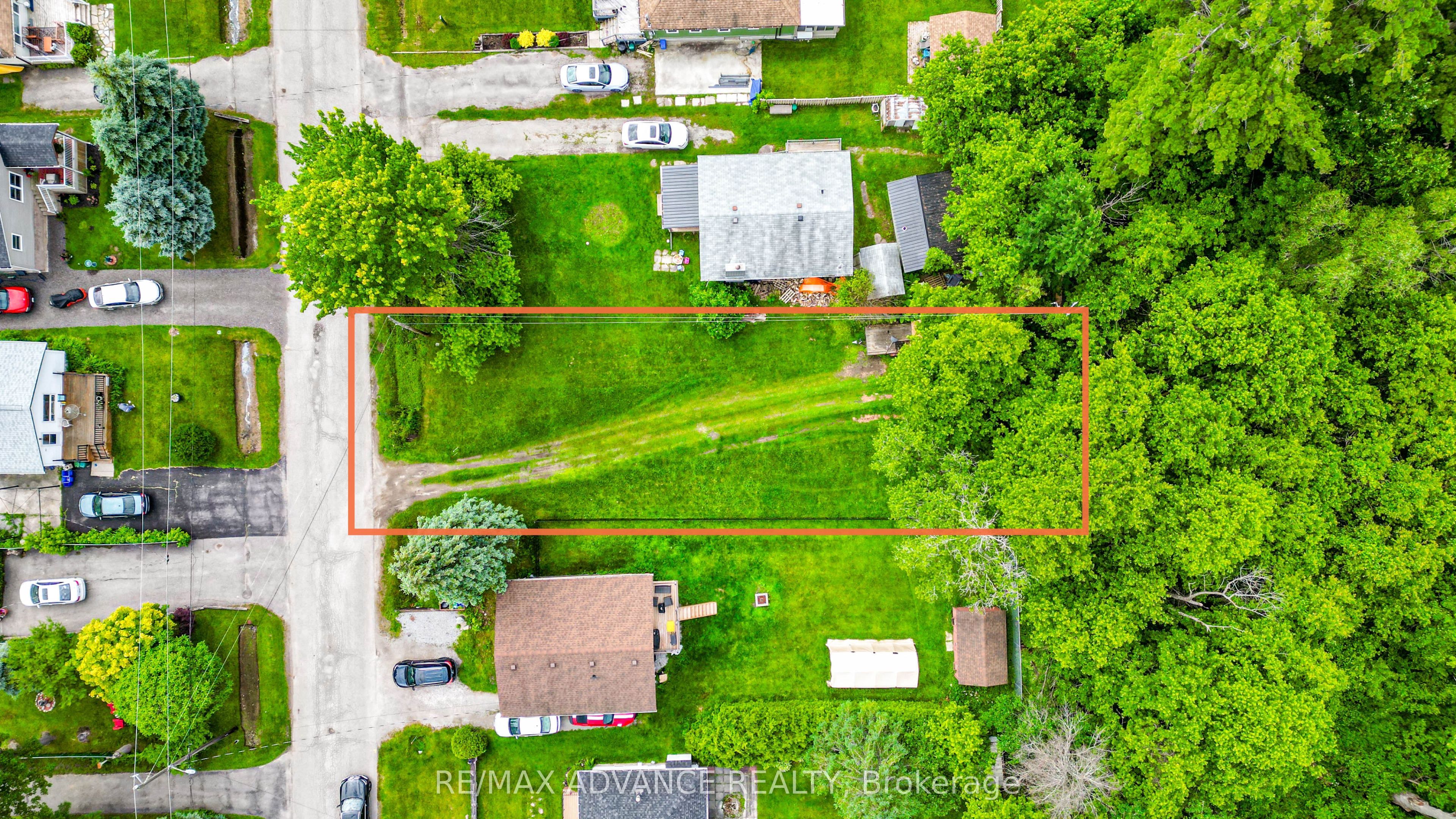100 Dunkirk Avenue, Georgina, ON L0E 1R0 photo 2