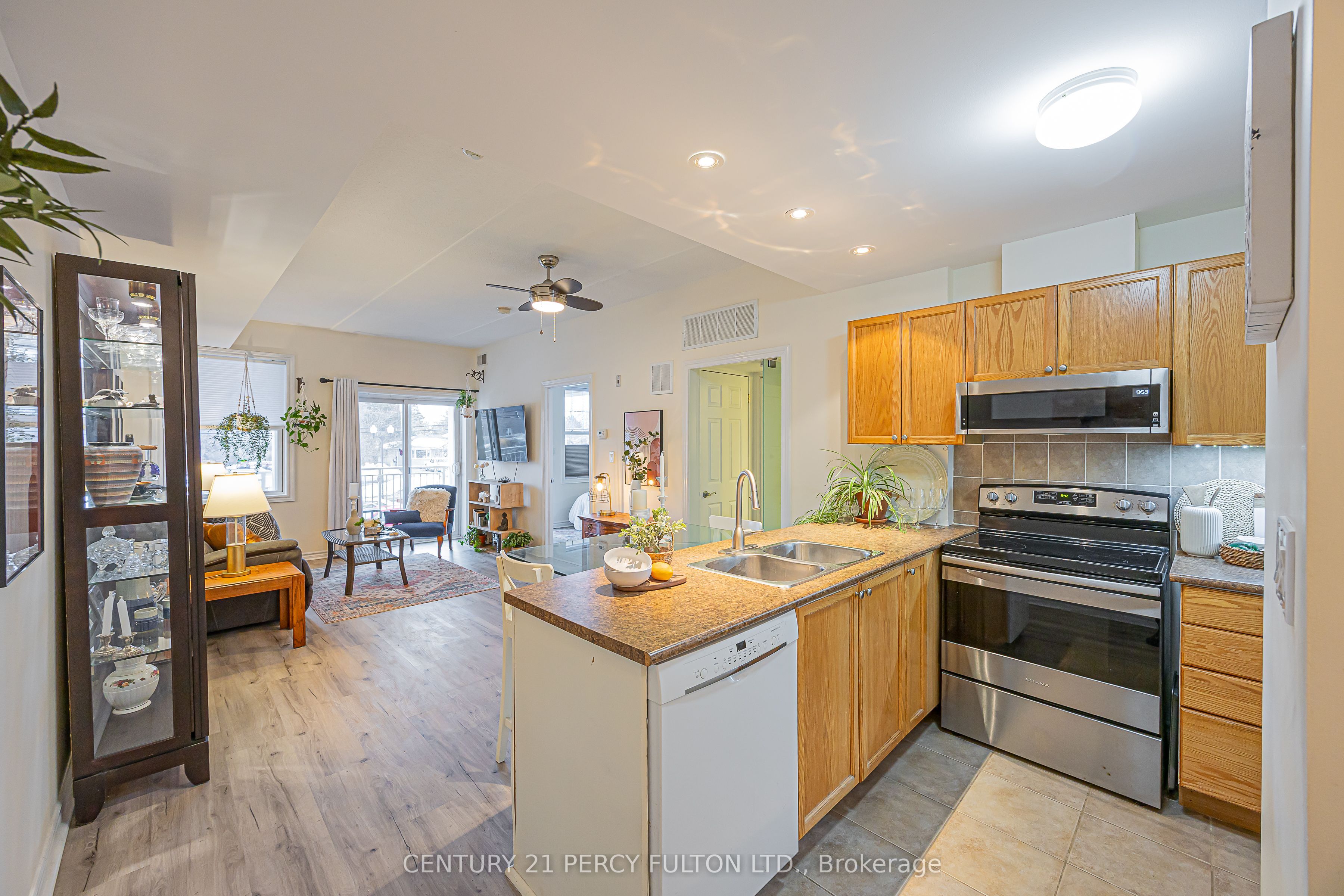 220 Main Street N 211, Uxbridge, ON L9P 0B6 photo 5