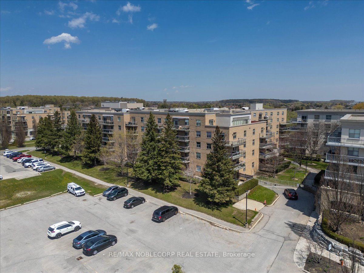 2502 Rutherford Road 111, Vaughan, ON L4K 5N6 photo 4
