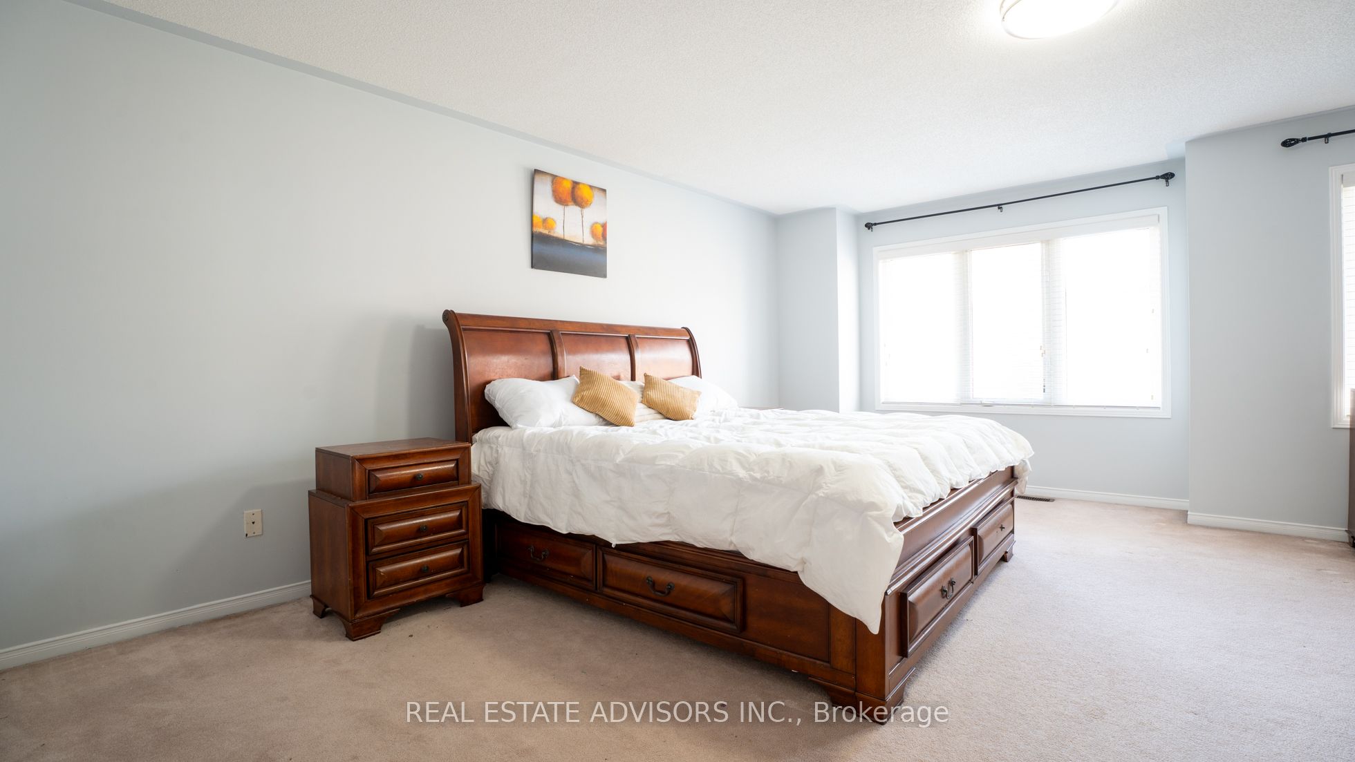556 Forsyth Farm Drive, Whitchurch-Stouffville, ON L4A 0N3 photo 3