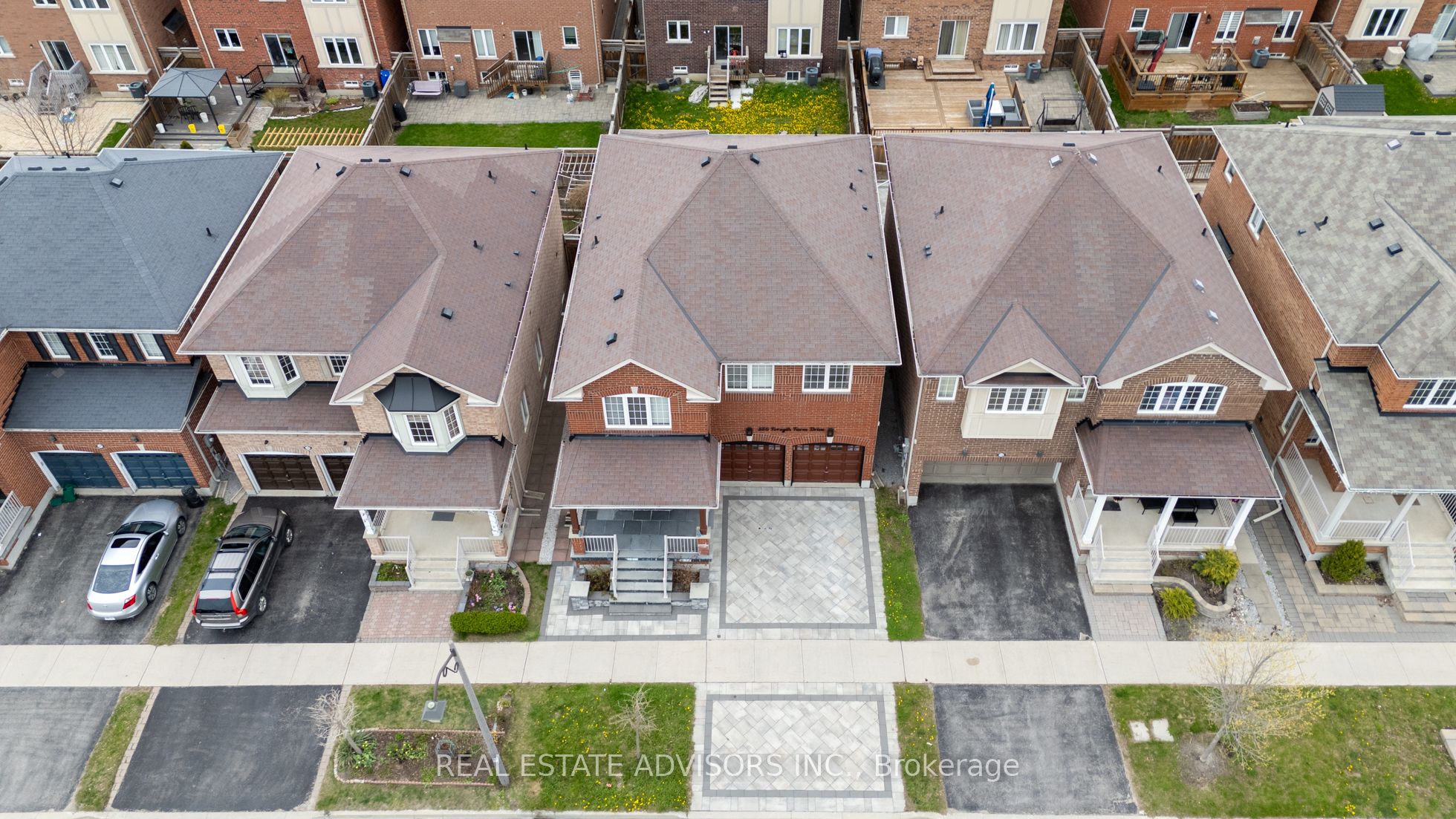 556 Forsyth Farm Drive, Whitchurch-Stouffville, ON L4A 0N3 photo 4