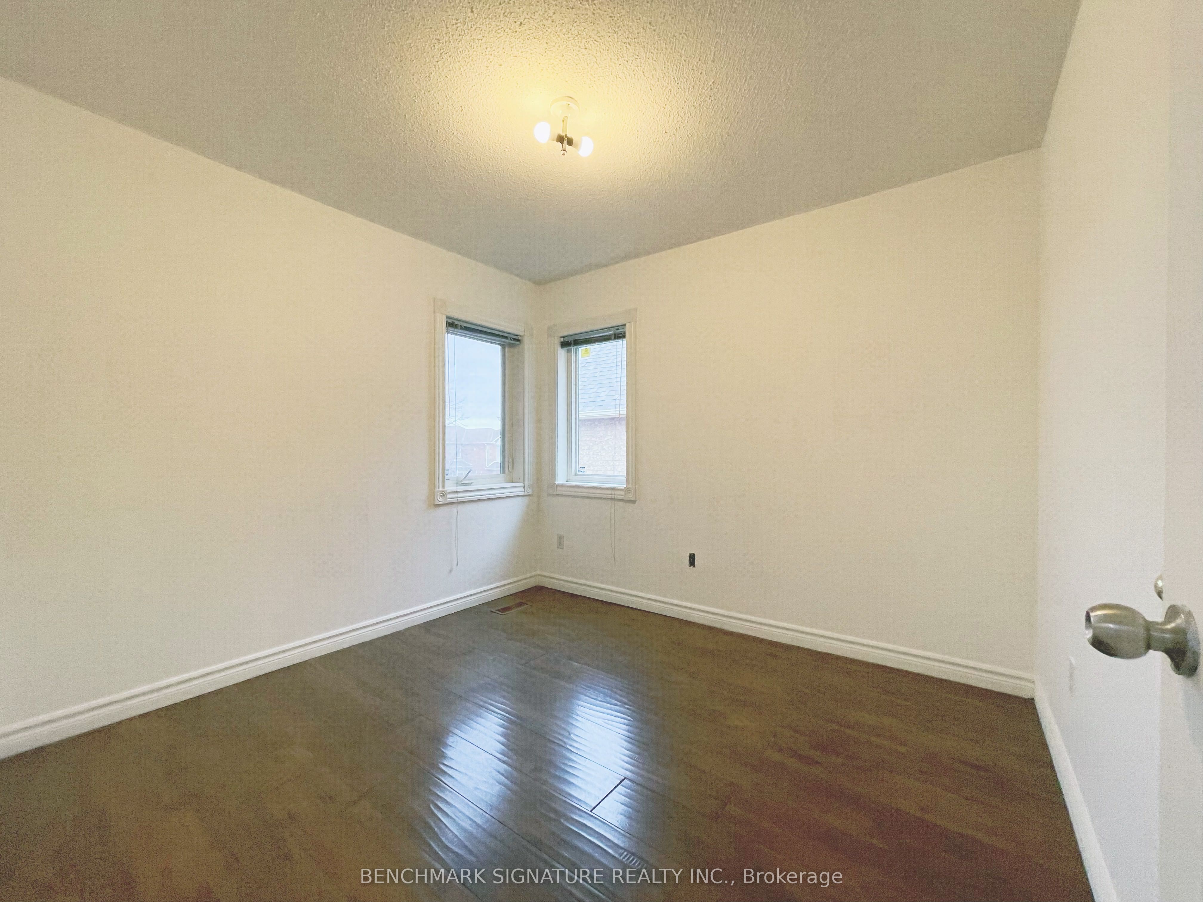 102 Greensboro Drive, Markham, ON L3R 0V8 photo 2
