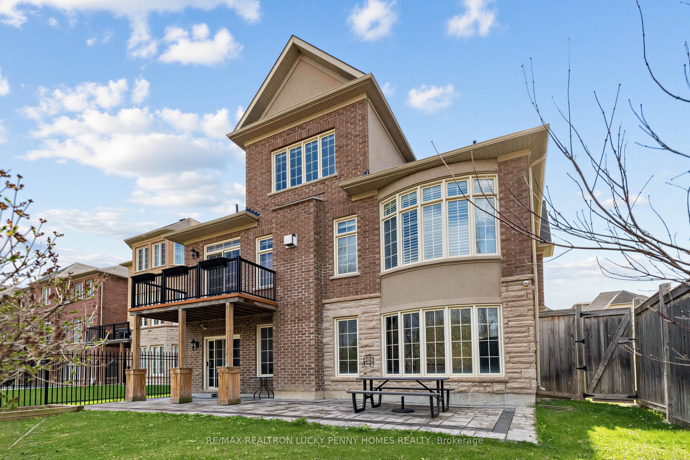 15 Tralee Court, Markham, ON L6C 0V1 photo 3