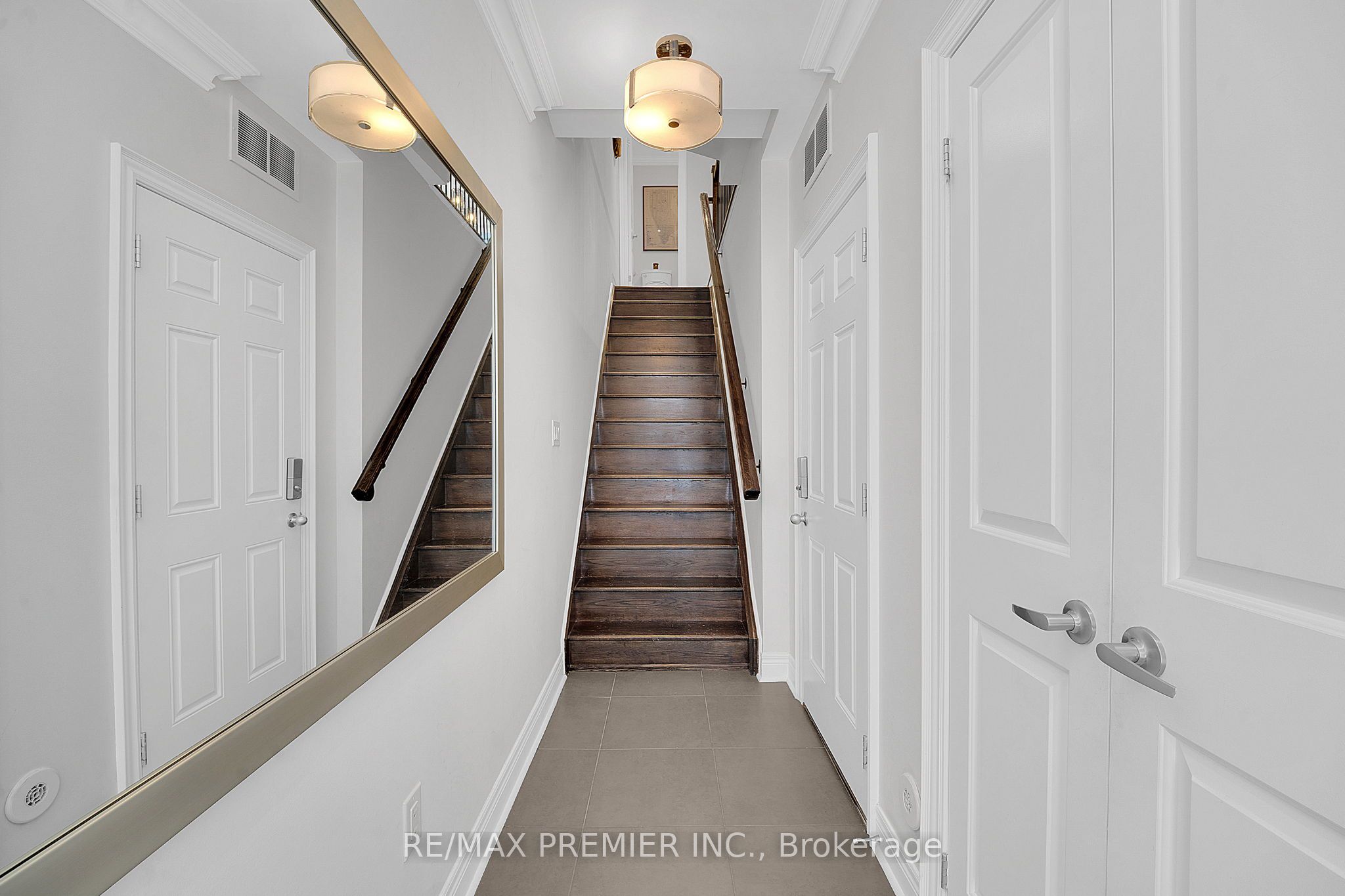 27 Powseland Crescent, Vaughan, ON L4L 0C5 photo 5