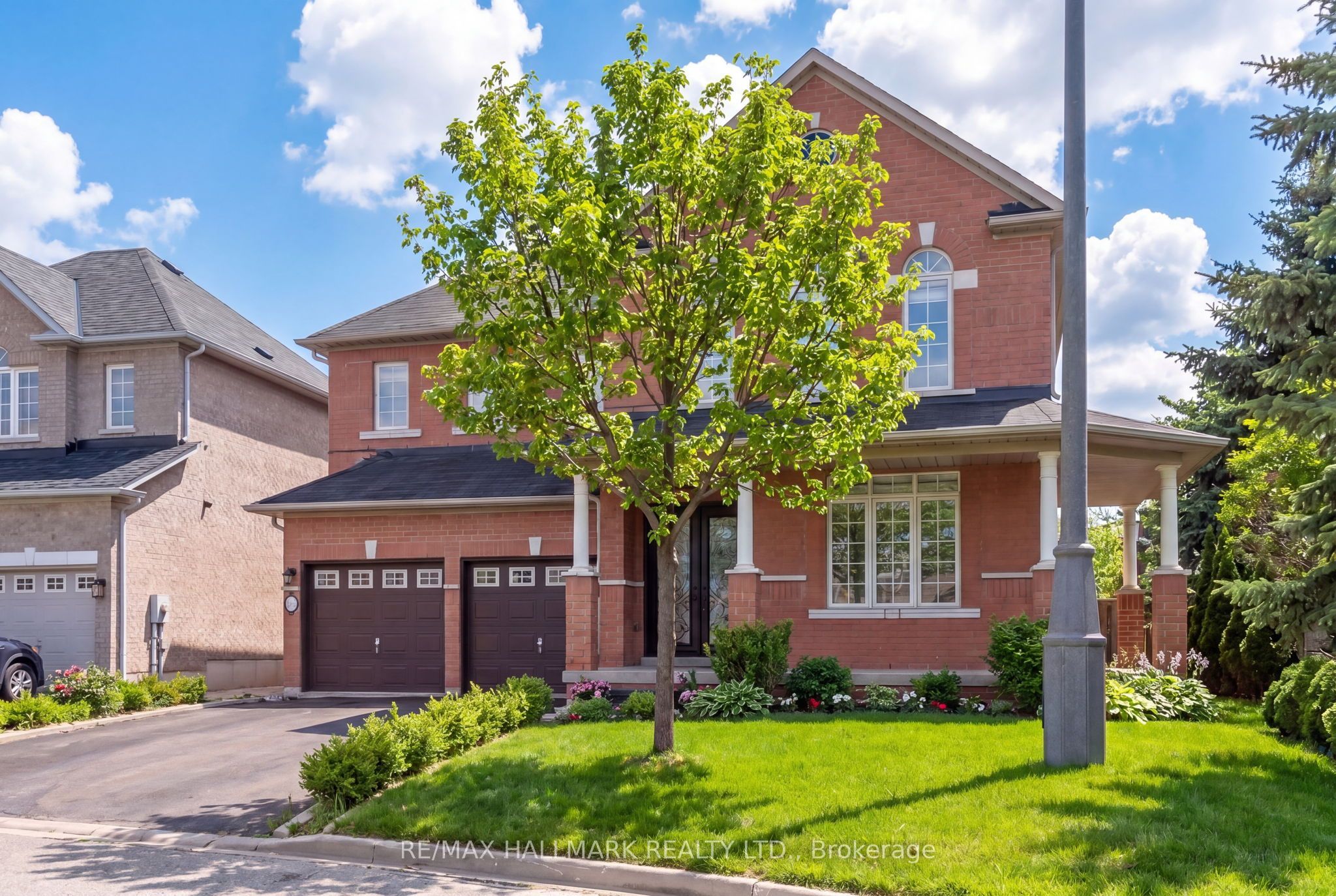 57 Saint Nicholas Crescent, Vaughan, ON L4H 3E5 photo 2