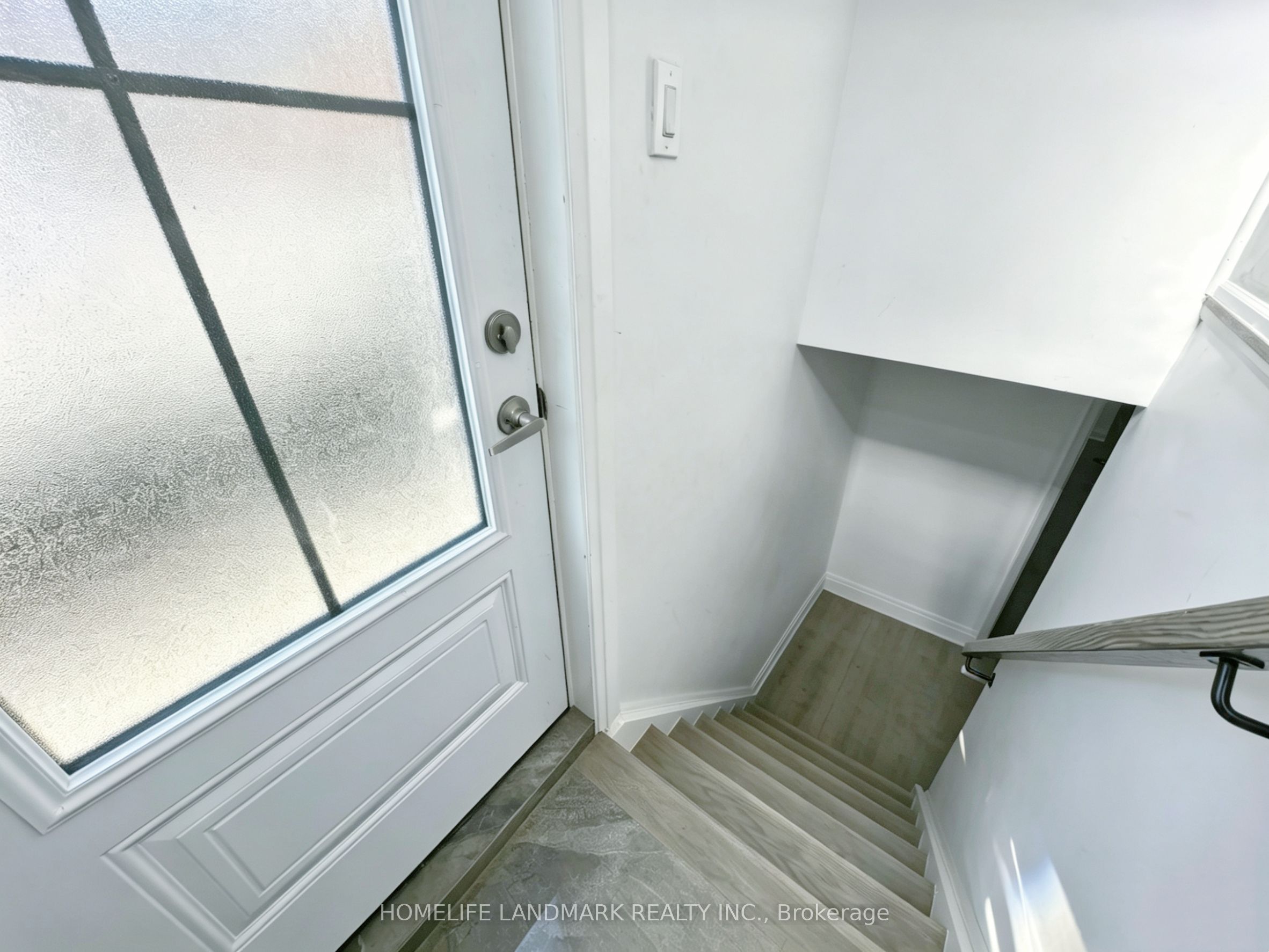 181 Maple Avenue Lower, Richmond Hill, ON L4C 2J2 photo 4