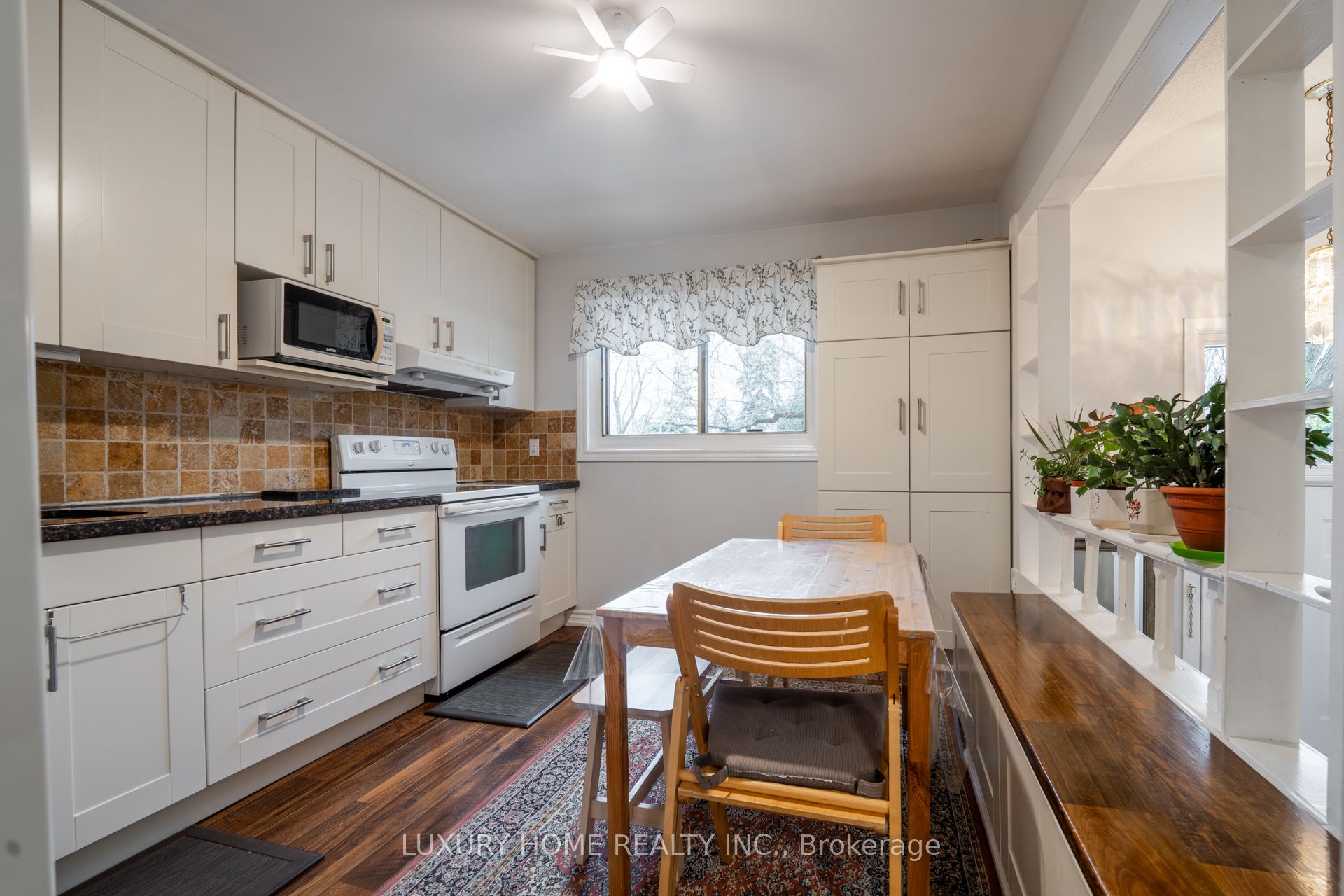 100 Henderson Avenue 2, Markham, ON L3T 2K8 photo 4