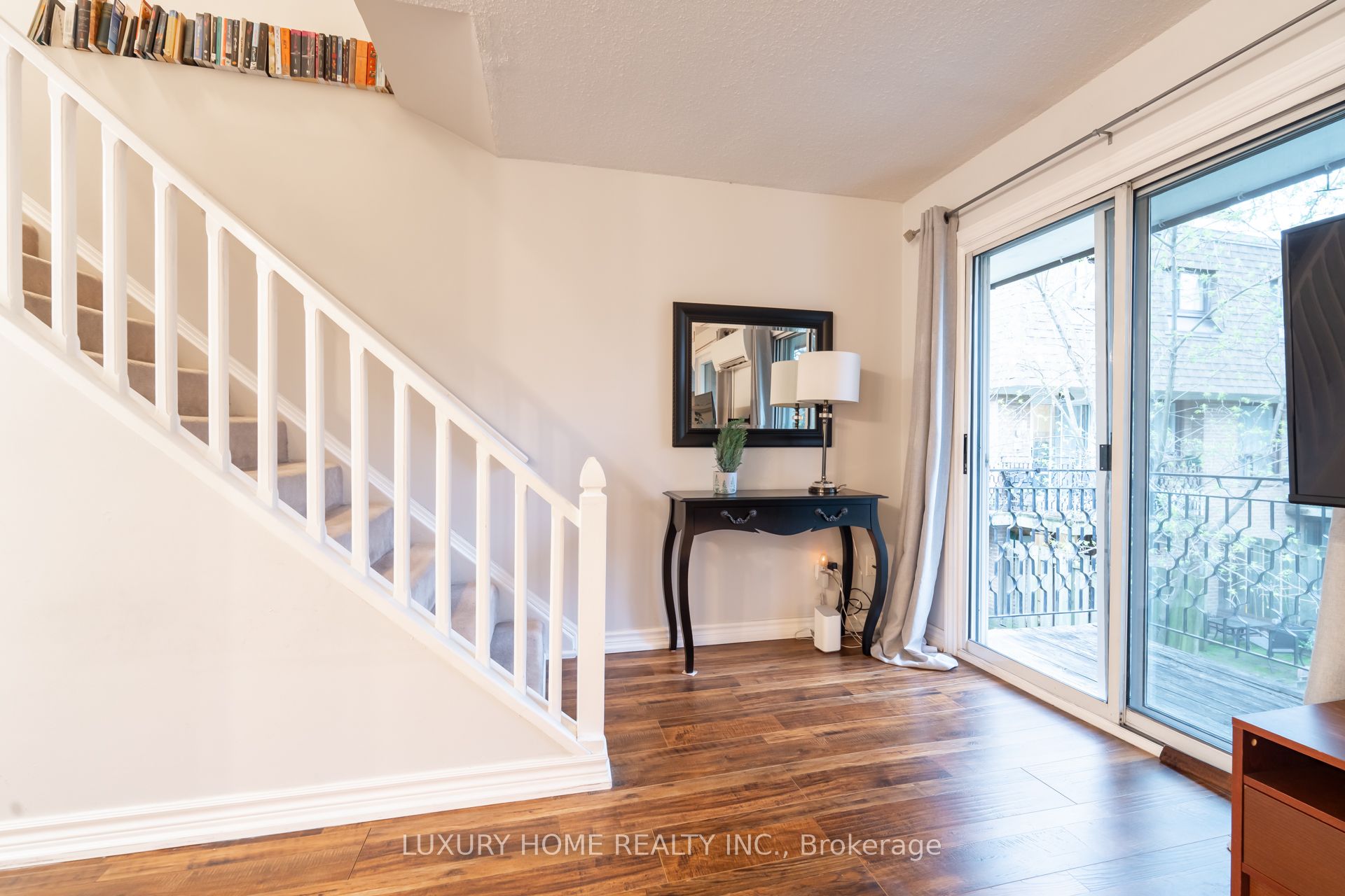 100 Henderson Avenue 2, Markham, ON L3T 2K8 photo 5