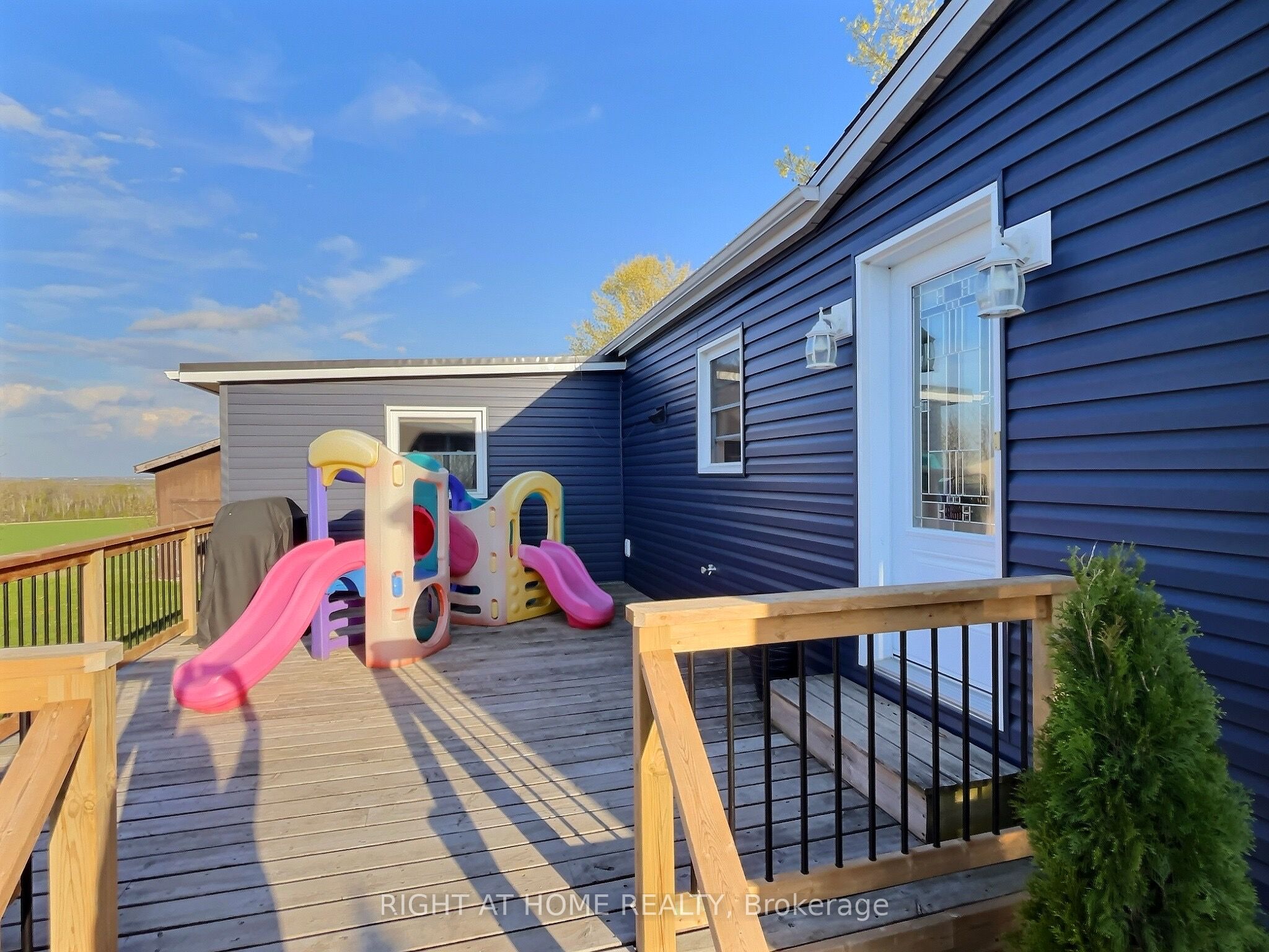 37 Sunrise Circle, Bradford West Gwillimbury, ON L3Z 3W9 photo 3