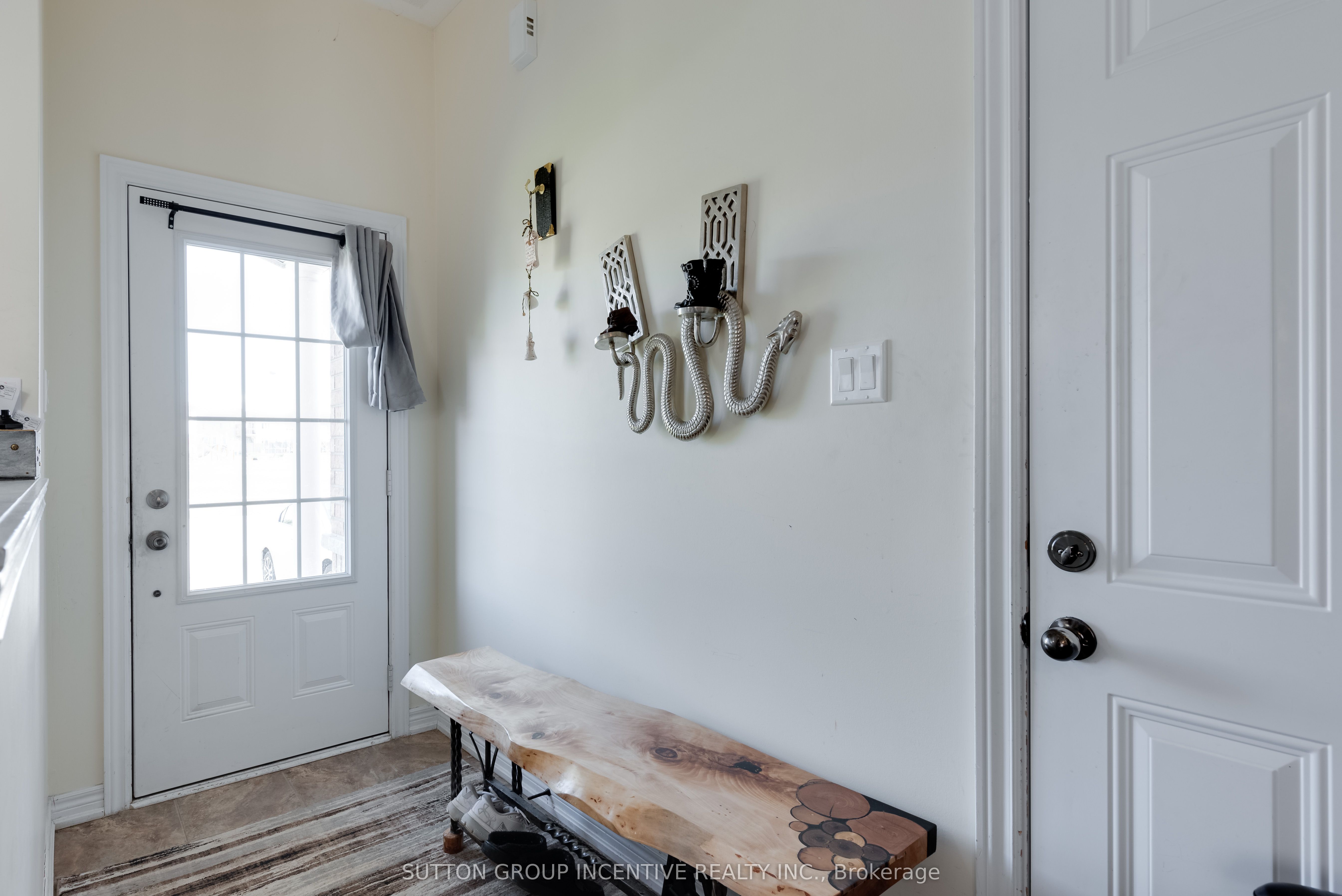 174 Maplewood Drive, Essa, ON L3W 0G1 photo 5