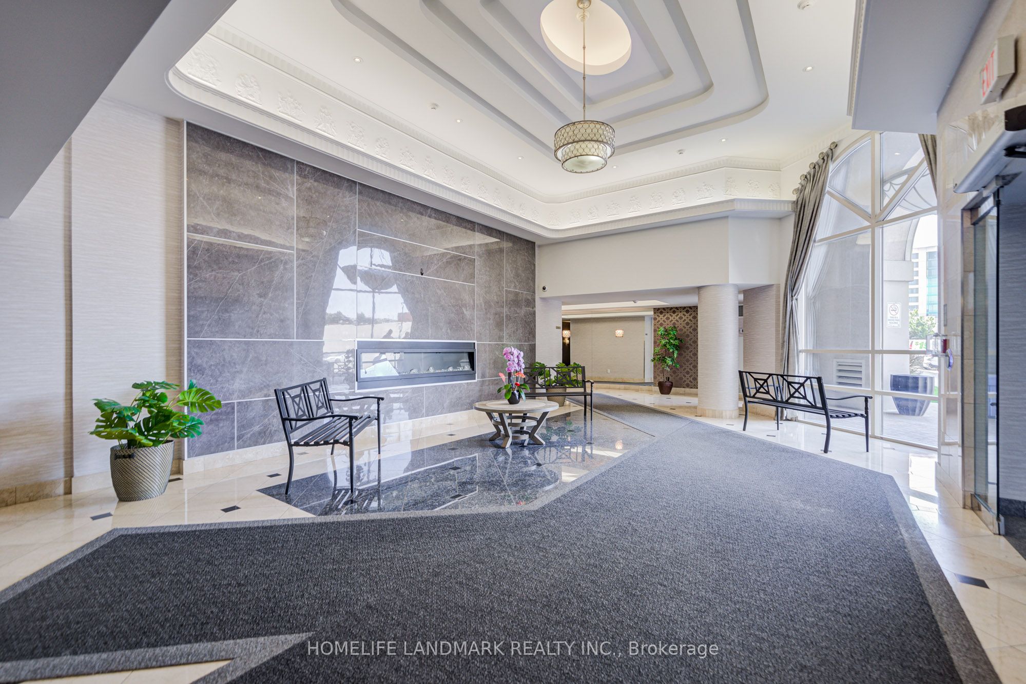 9017 Leslie Street 317, Richmond Hill, ON L4B 4R8 photo 3