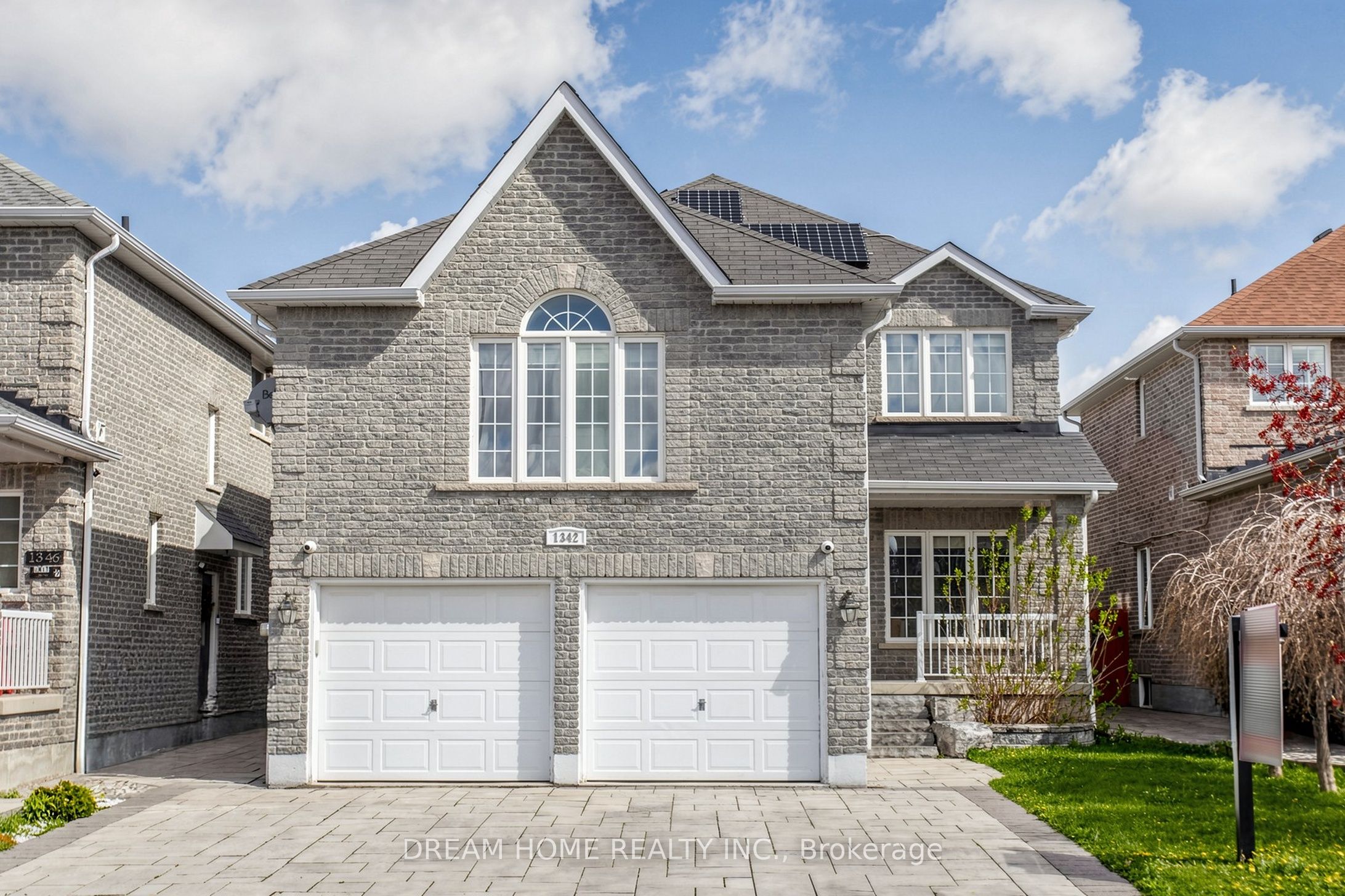 1342 Corm Street, Innisfil, ON L9S 0B2 photo 3