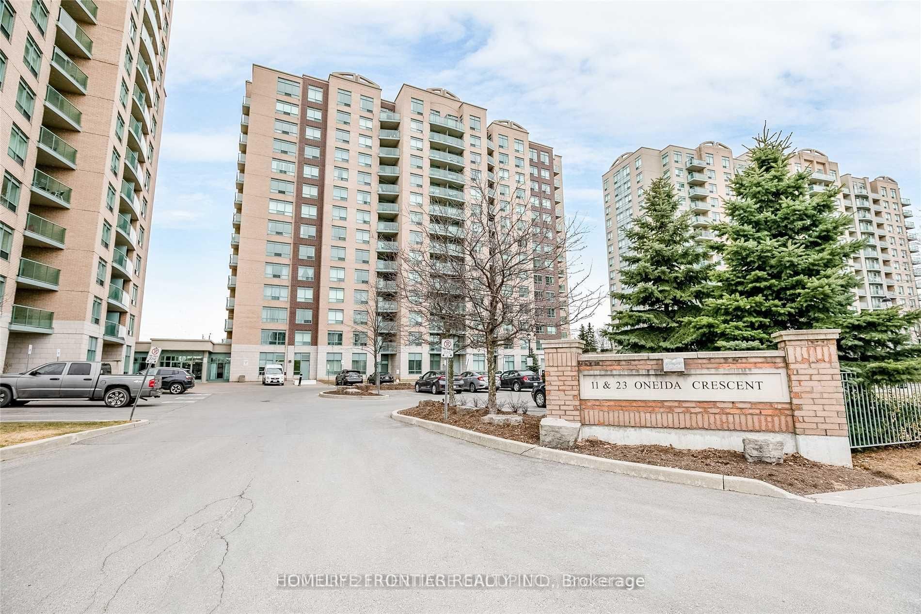 23 Oneida Crescent 907, Richmond Hill, ON L4B 0A2 photo 2