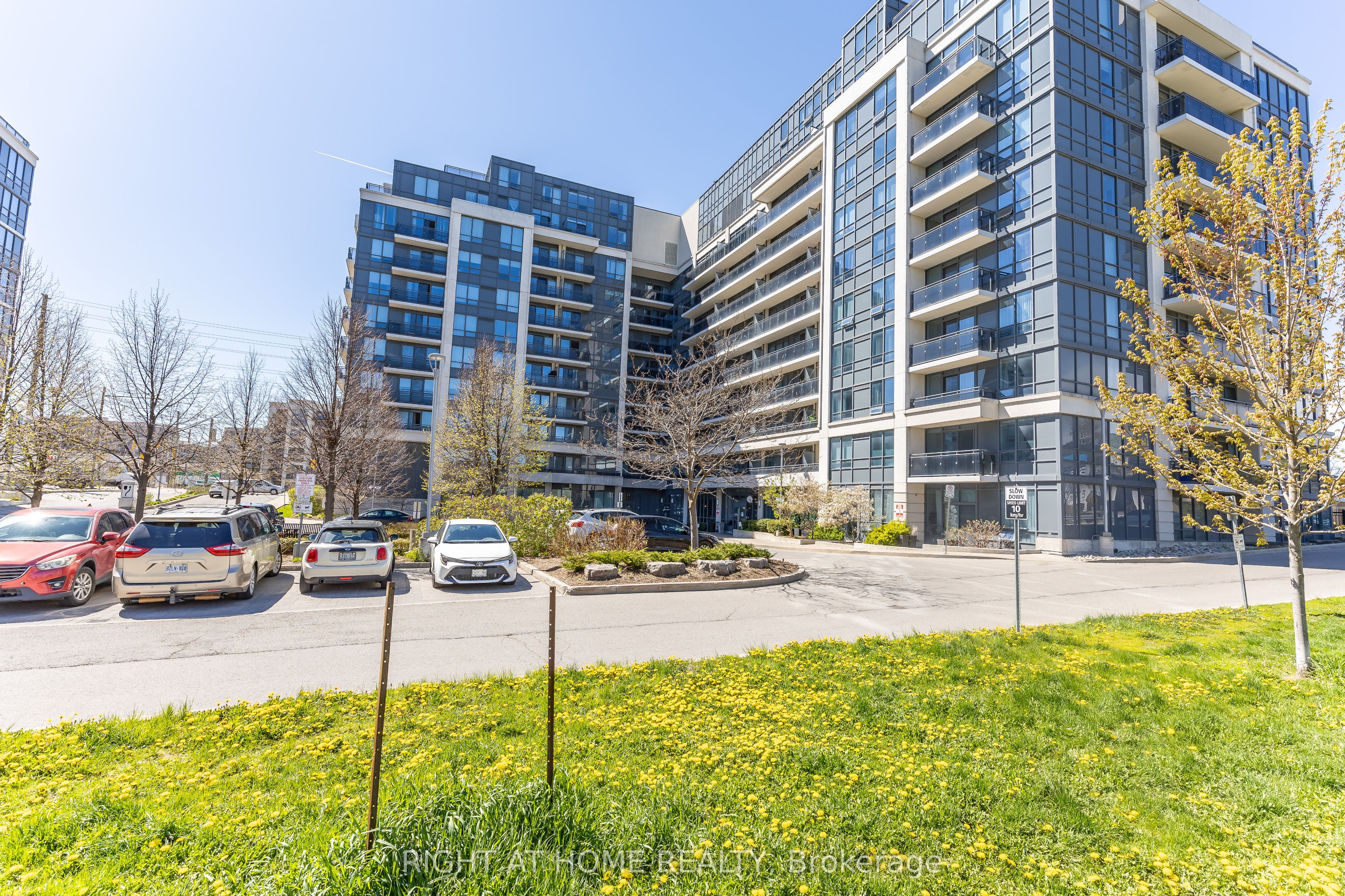 370 Highway 7 E 1021, Richmond Hill, ON L4B 0C4
