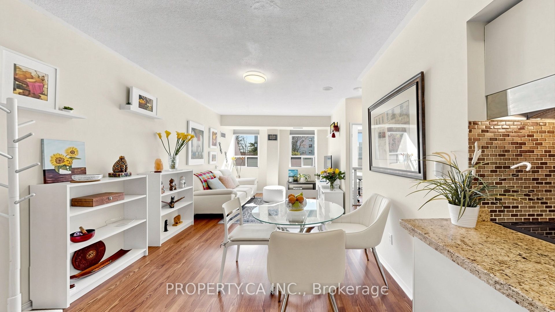 7398 Yonge Street 107, Vaughan, ON L4J 8J2