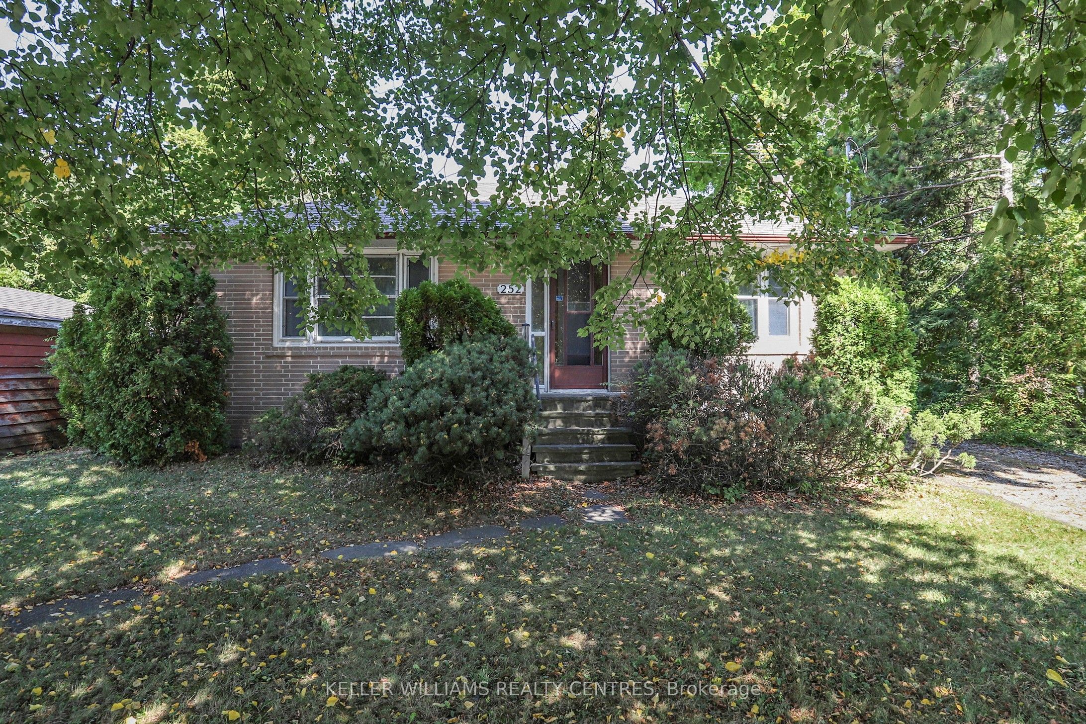 252 Elgin Mills Road W Unit A, Richmond Hill, ON L4C 4M2 photo 2