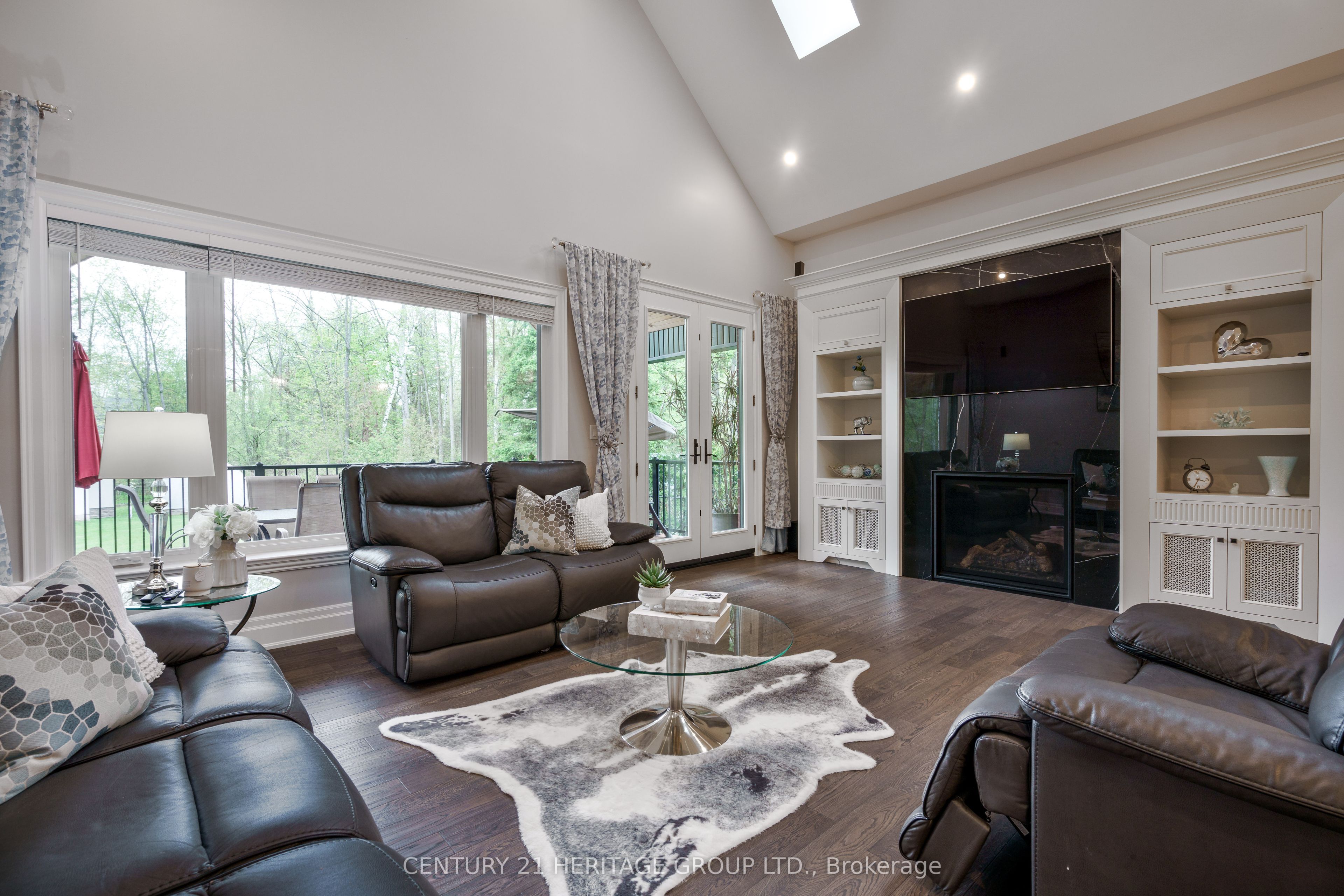 1894 Simcoe Boulevard, Innisfil, ON L9S 4N4 photo 3